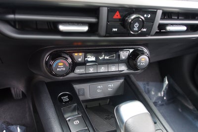 2027 Nissan Kicks SV
