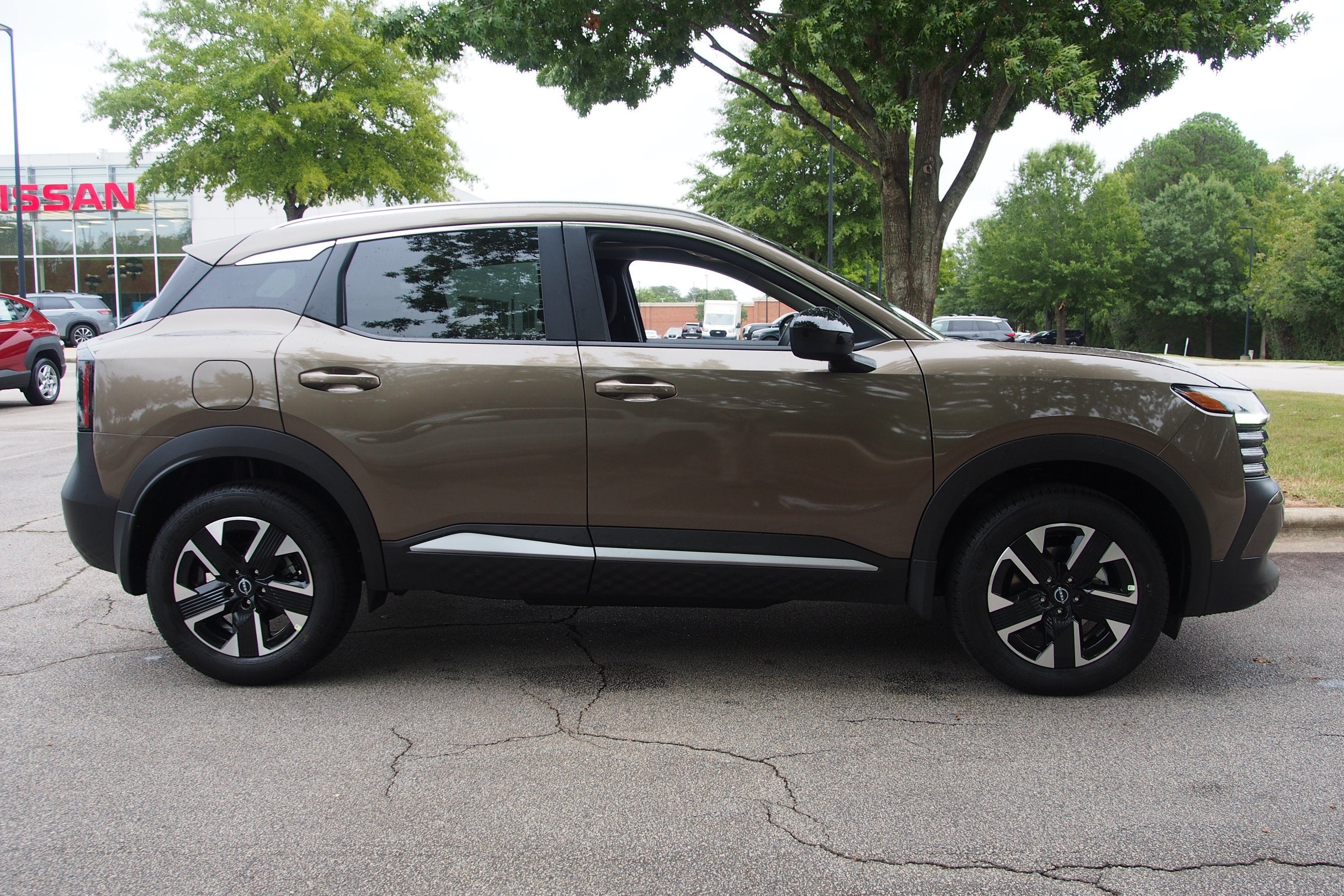 2027 Nissan Kicks SV