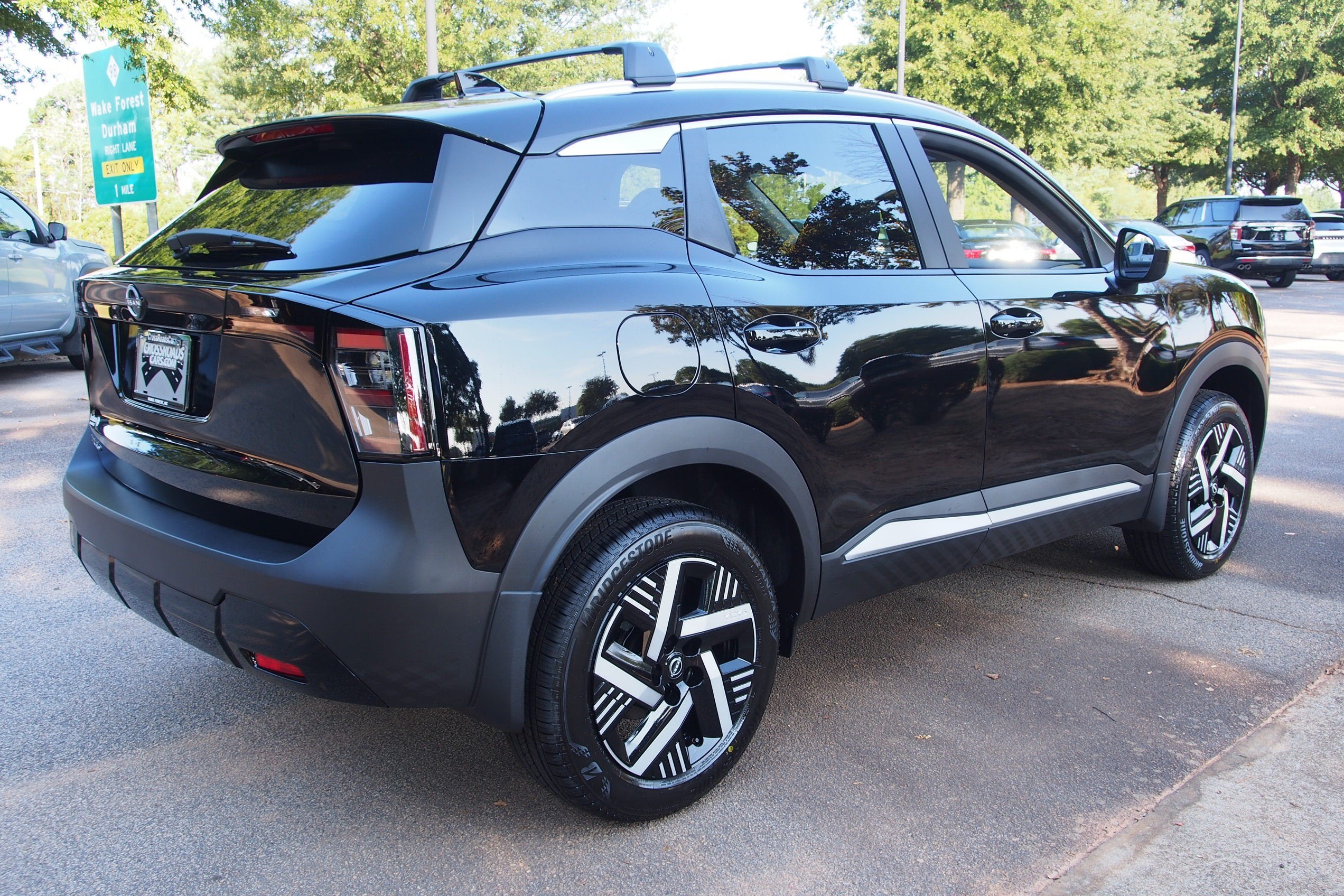 2027 Nissan Kicks SV