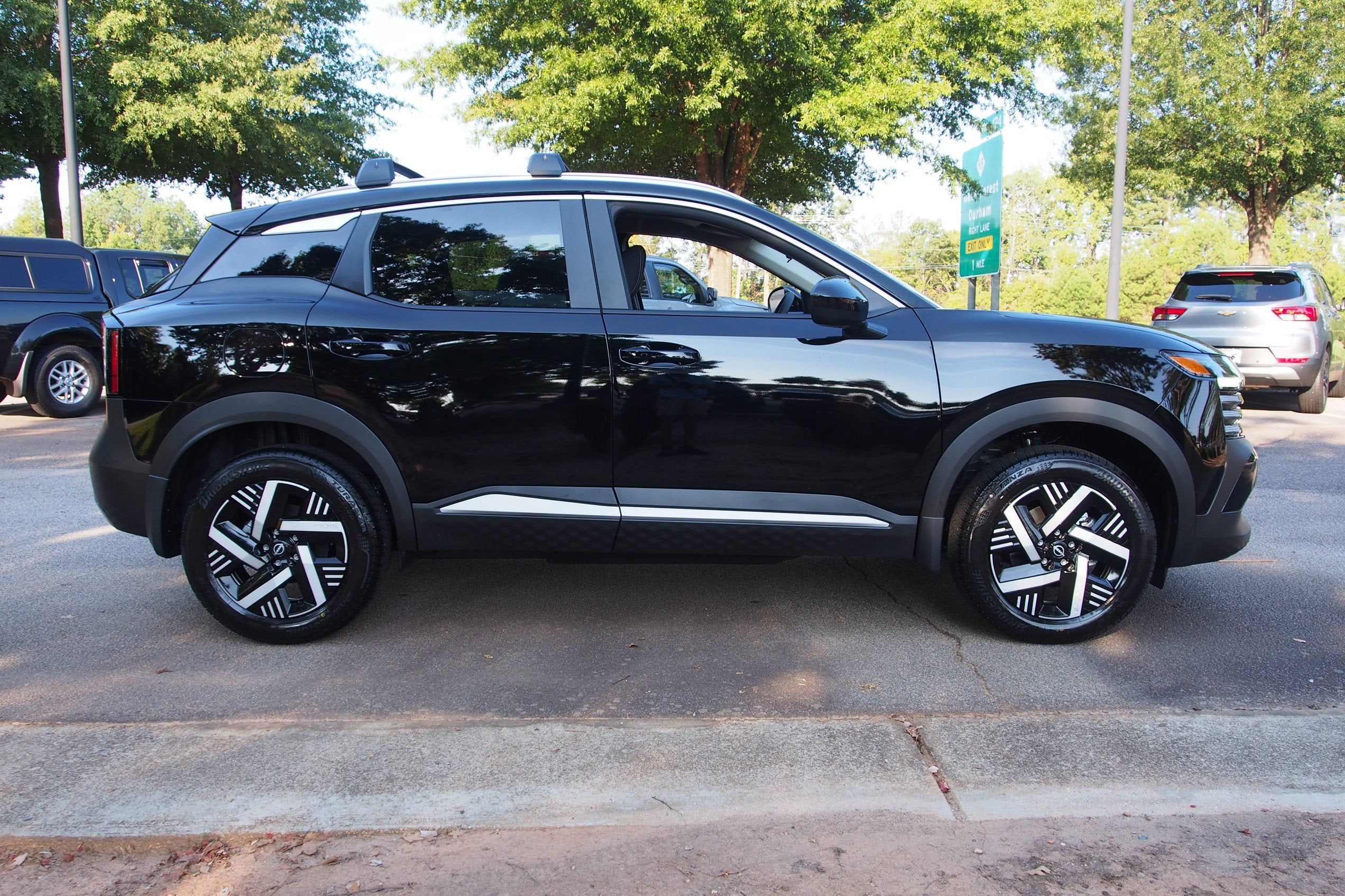 2027 Nissan Kicks SV
