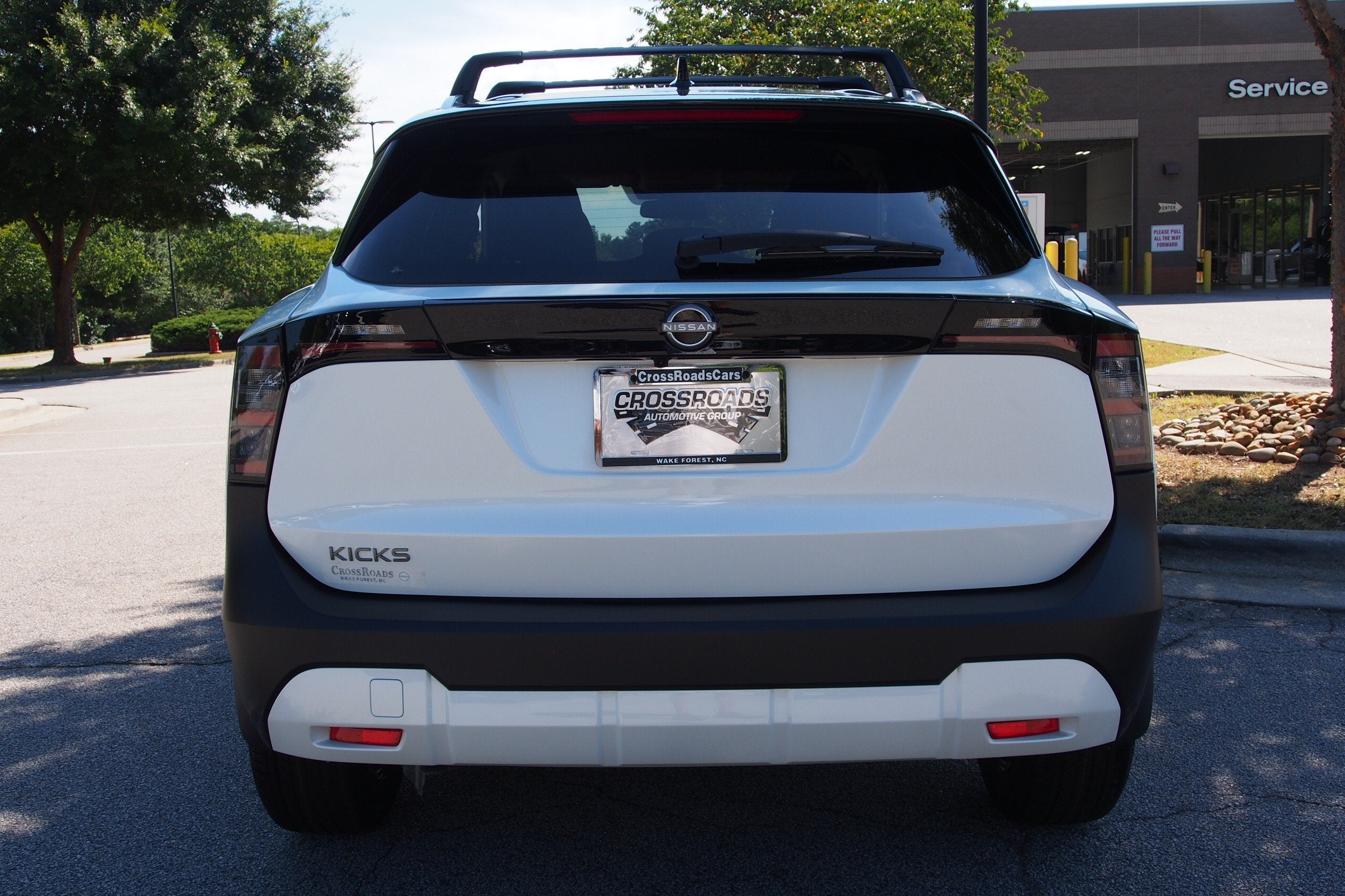 2027 Nissan Kicks SV