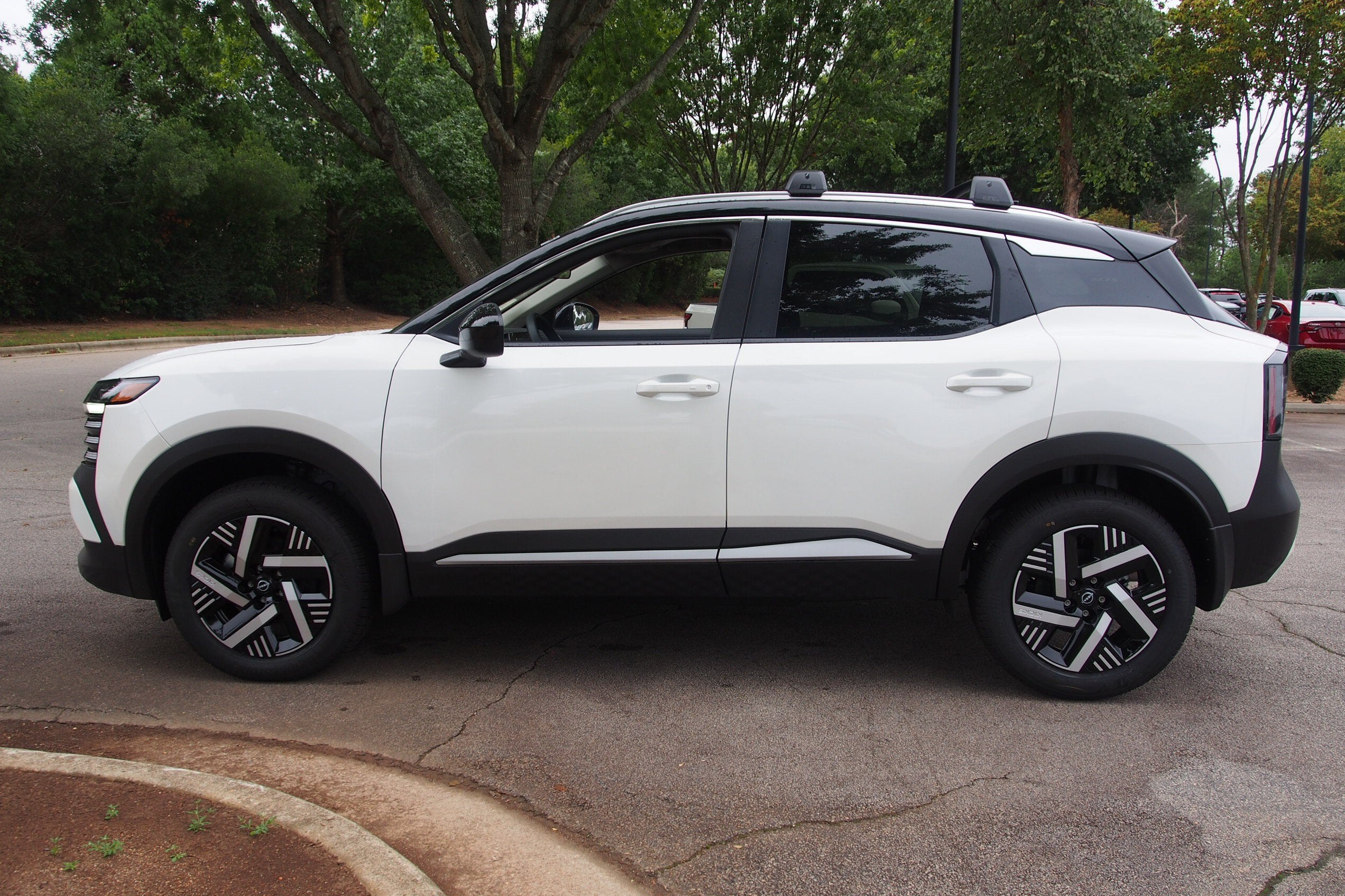 2027 Nissan Kicks SV