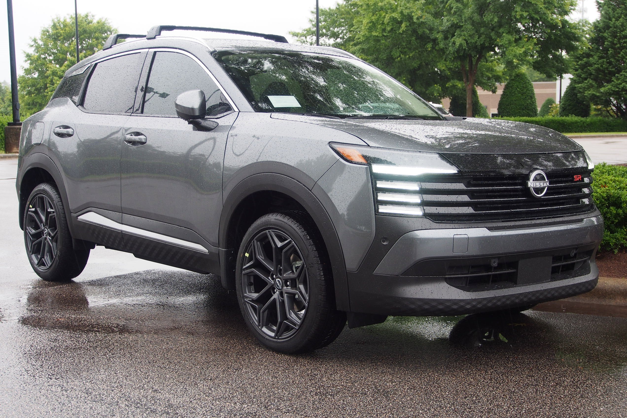 2025 Nissan Kicks SR