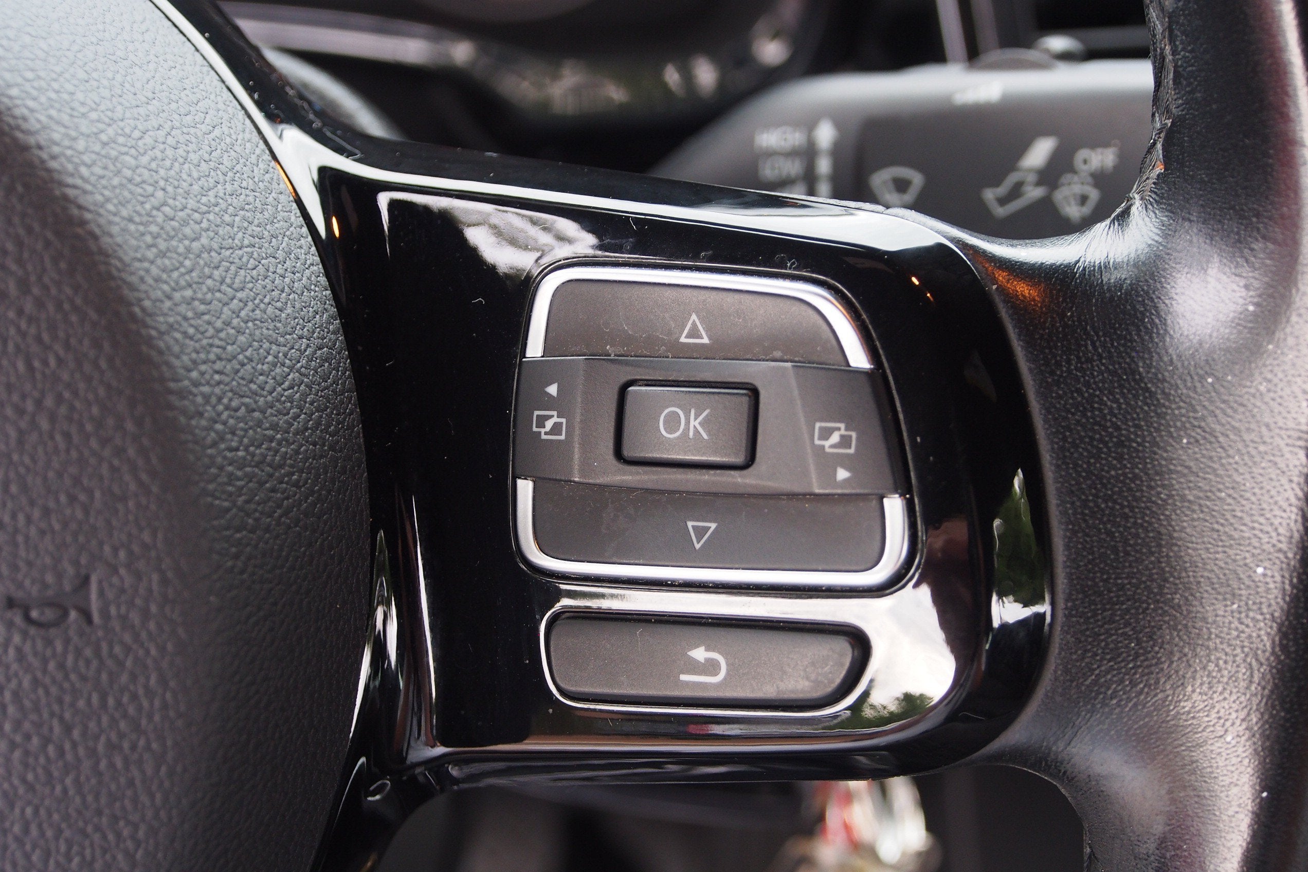 2018 Volkswagen Beetle S
