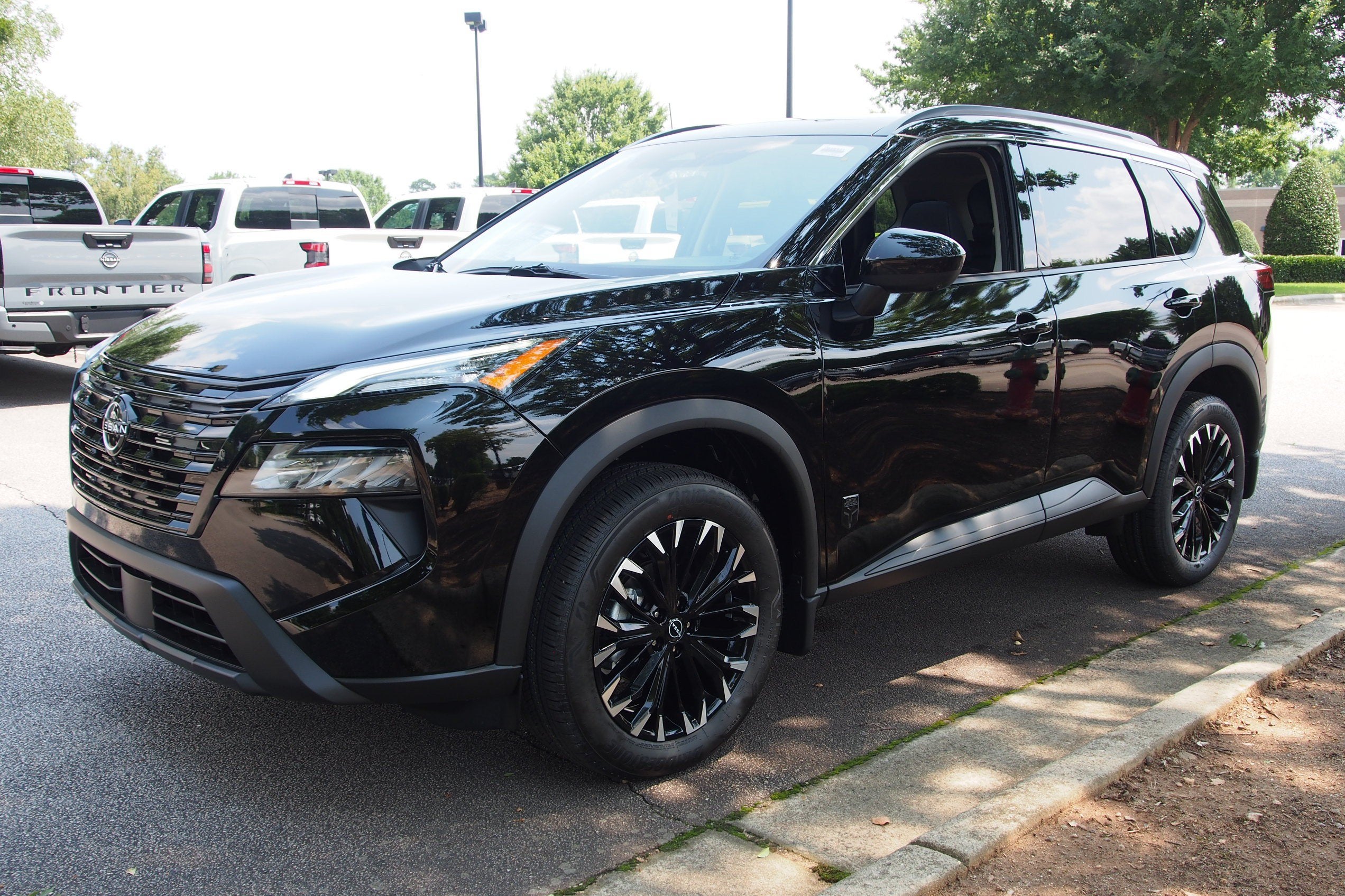 2026 Nissan Rogue Dark Armor