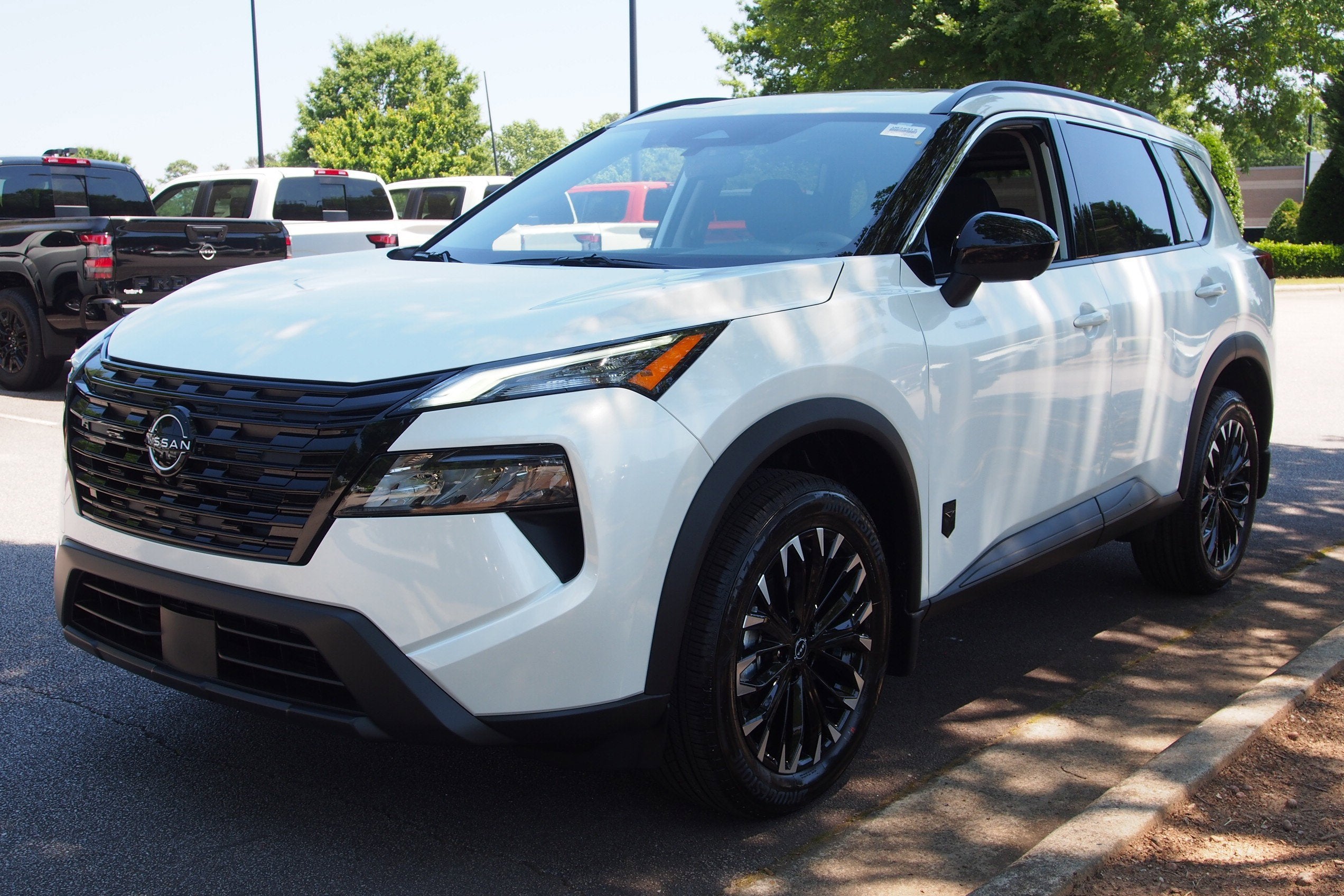 2026 Nissan Rogue Dark Armor