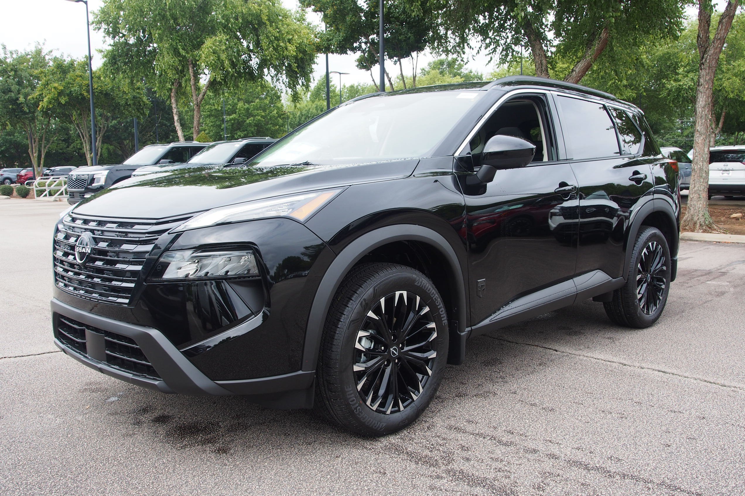 2026 Nissan Rogue Dark Armor