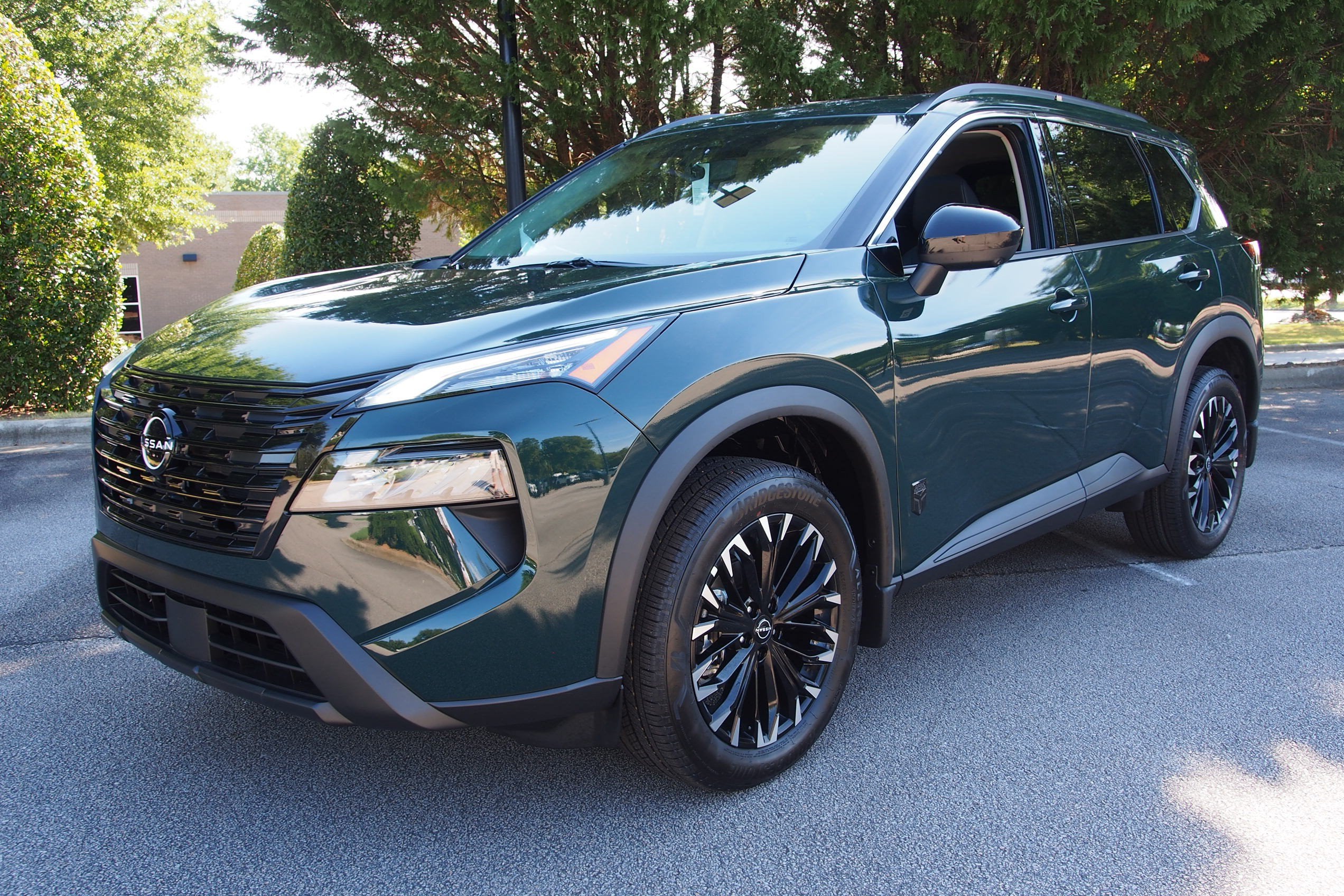 2026 Nissan Rogue Dark Armor