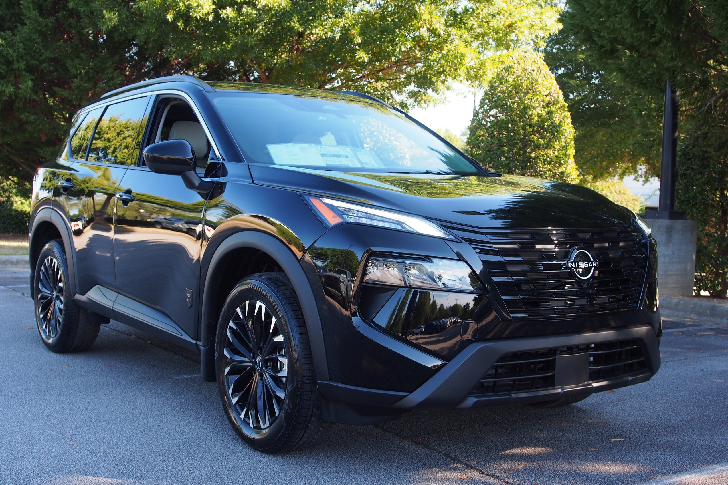 2027 Nissan Rogue Dark Armor