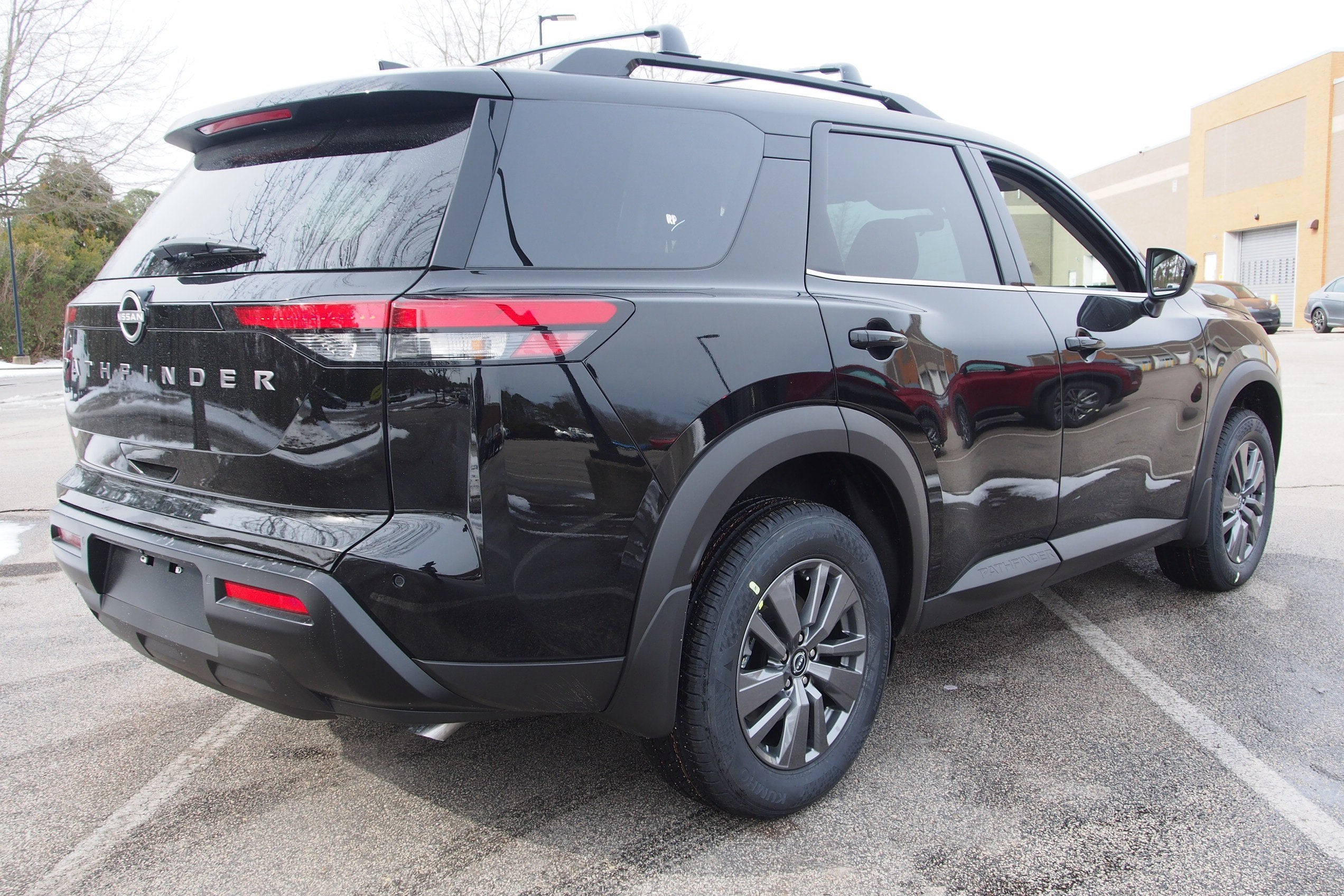 2026 Nissan Pathfinder SV