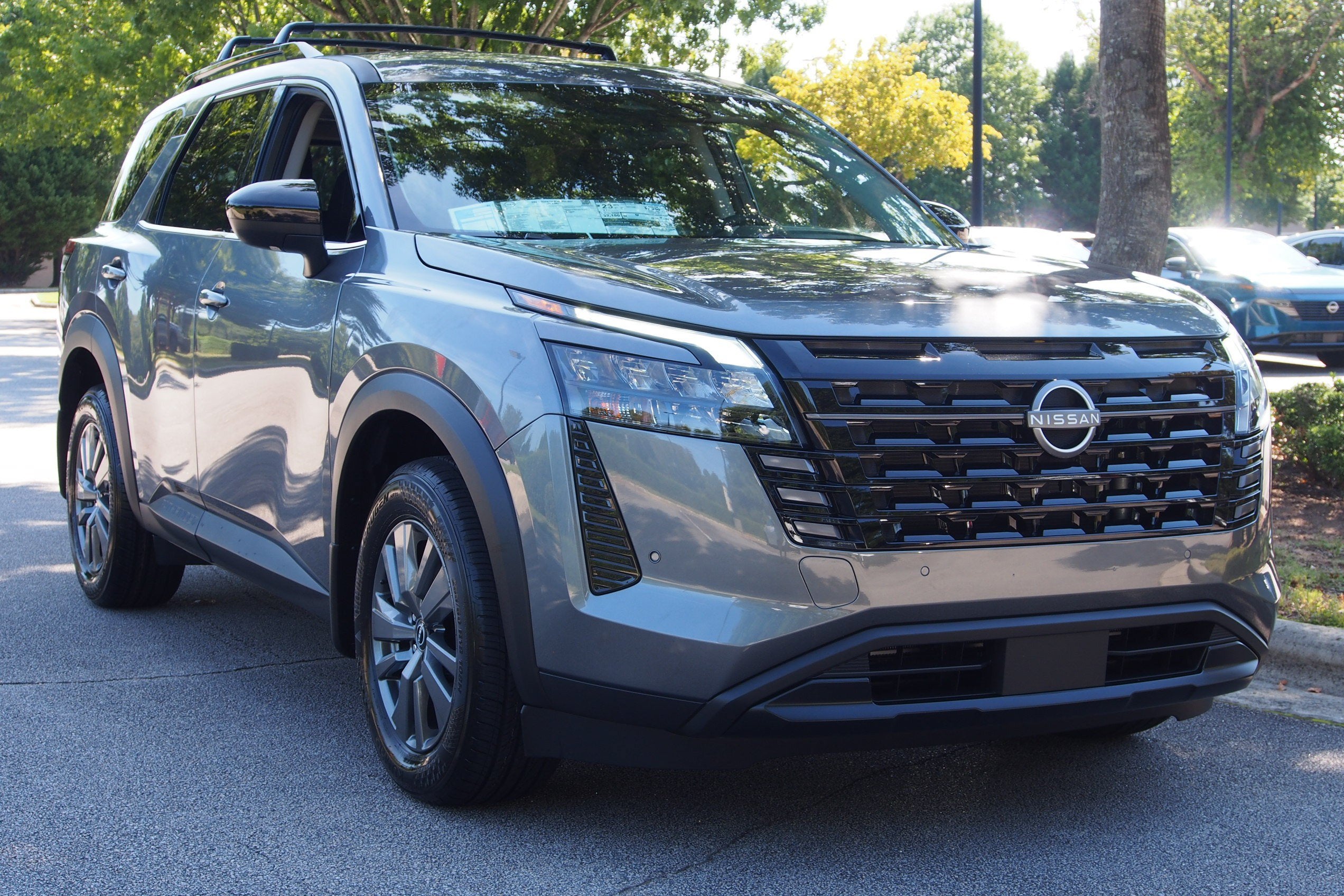 2026 Nissan Pathfinder SV