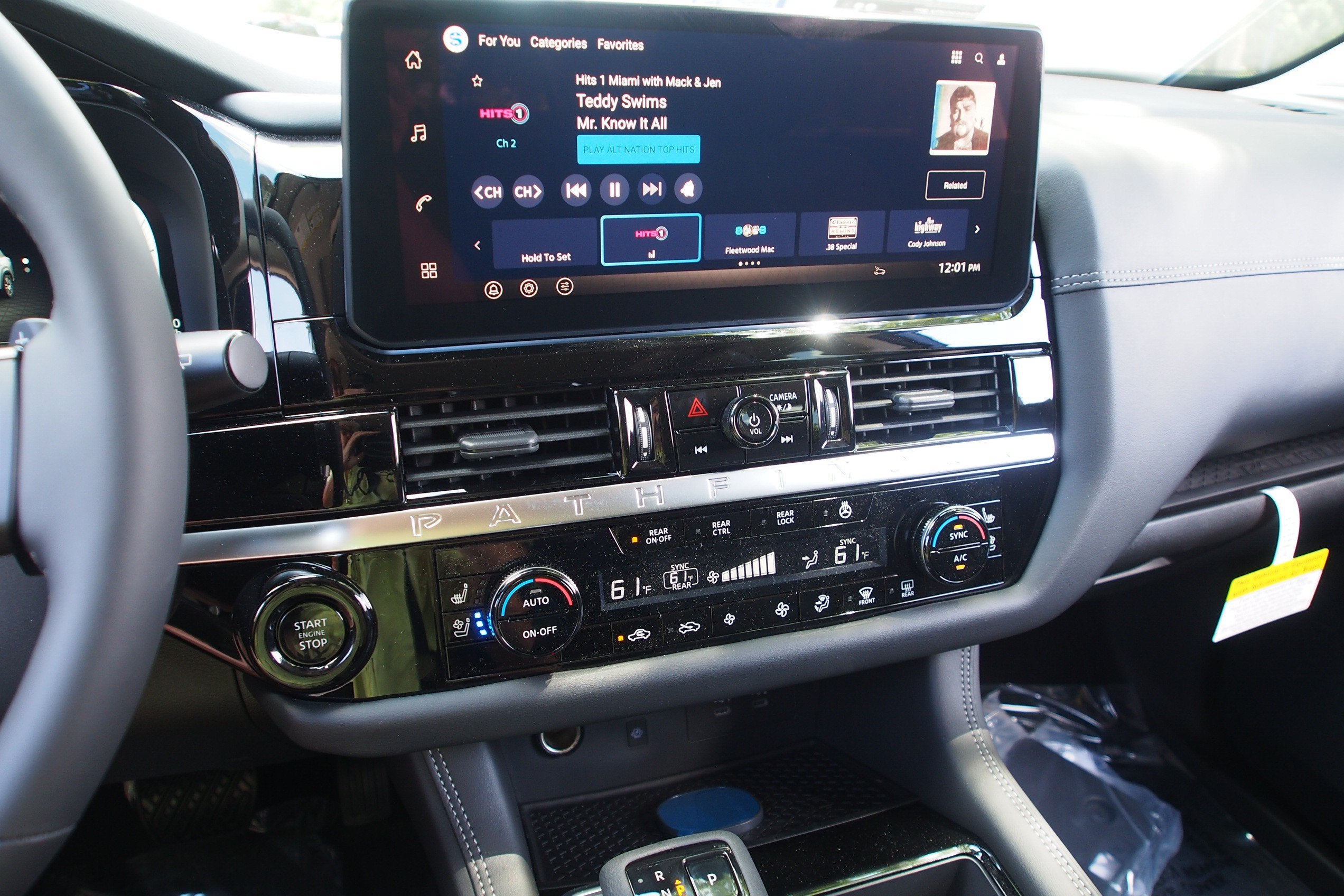 2026 Nissan Pathfinder Platinum