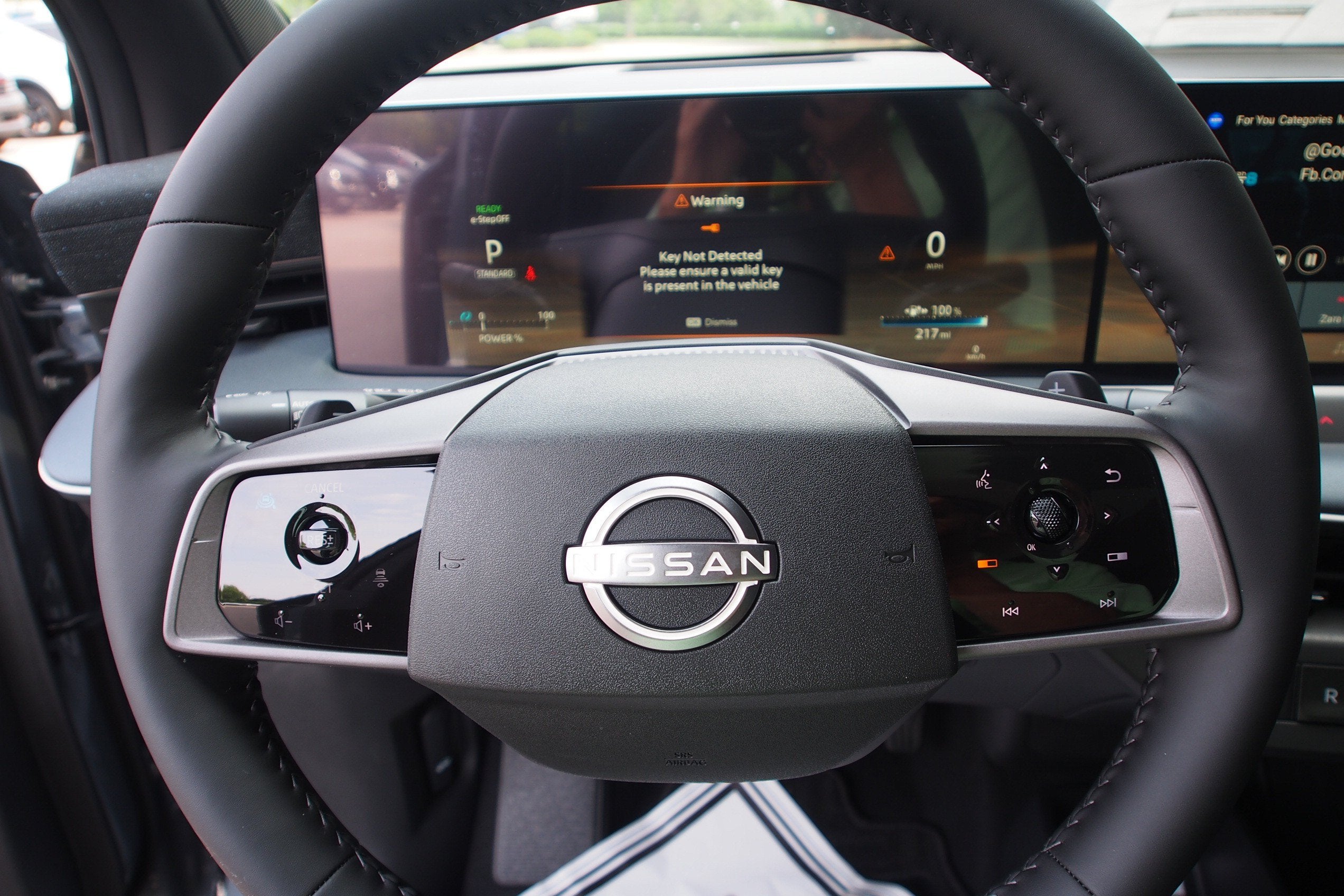 2026 Nissan LEAF PLATINUM+
