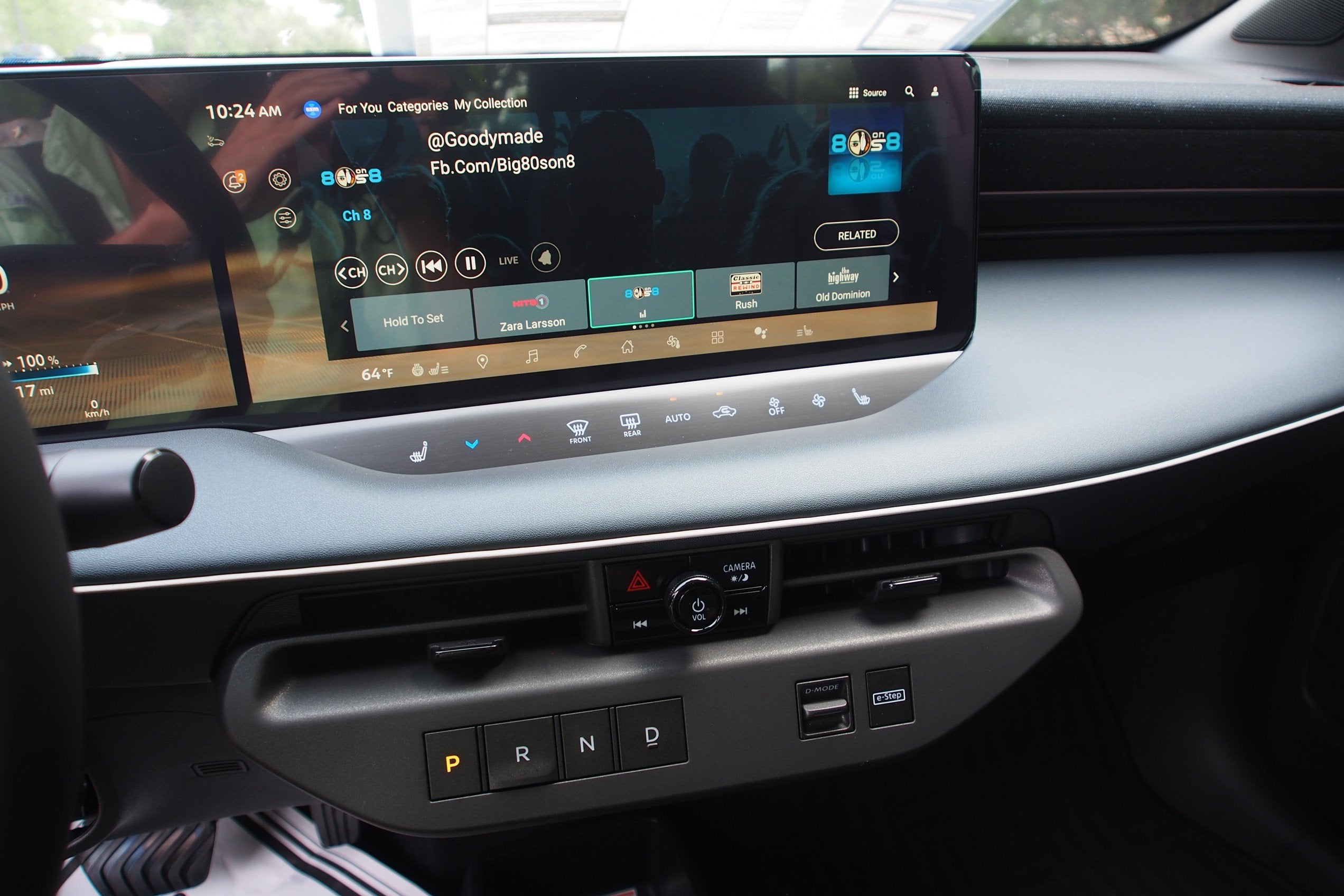 2026 Nissan LEAF PLATINUM+