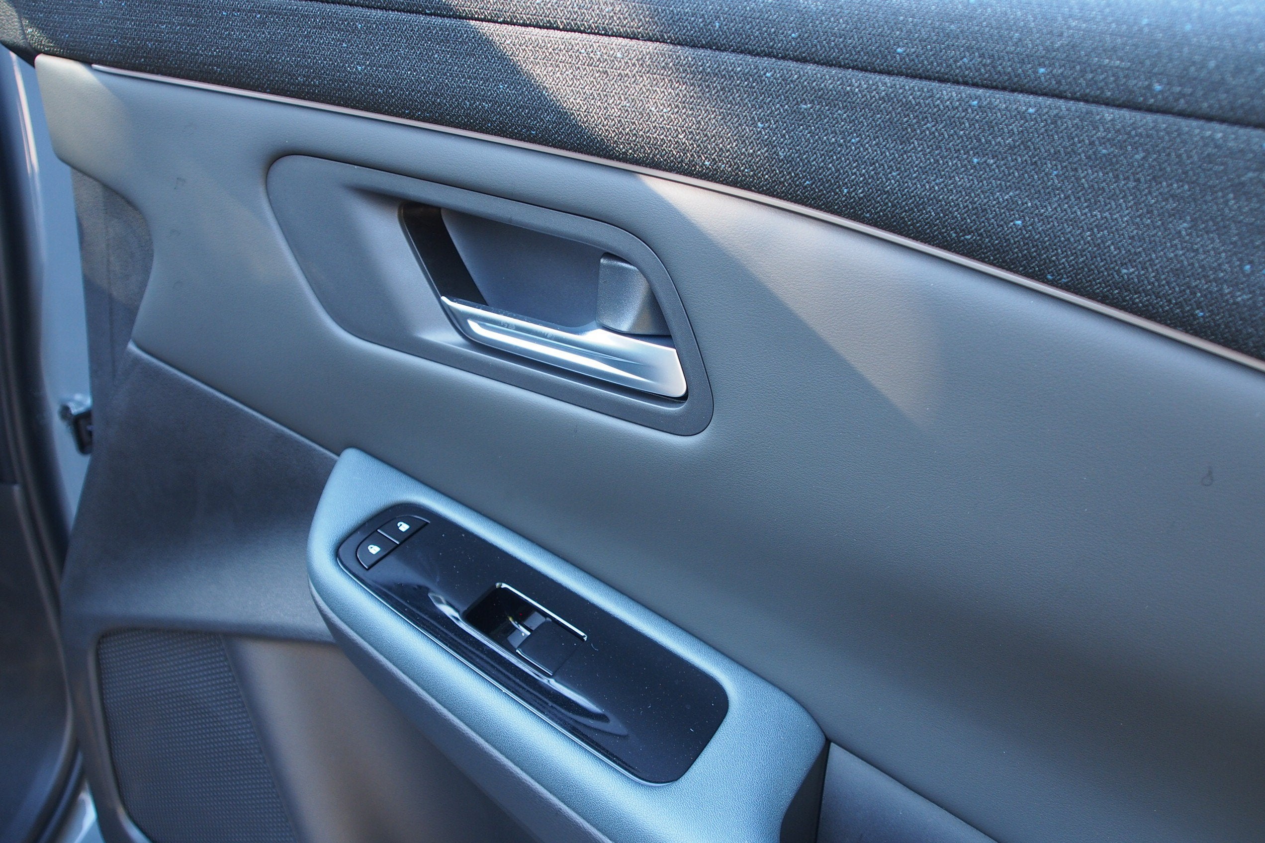 2026 Nissan LEAF PLATINUM+