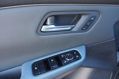 2026 Nissan LEAF PLATINUM+