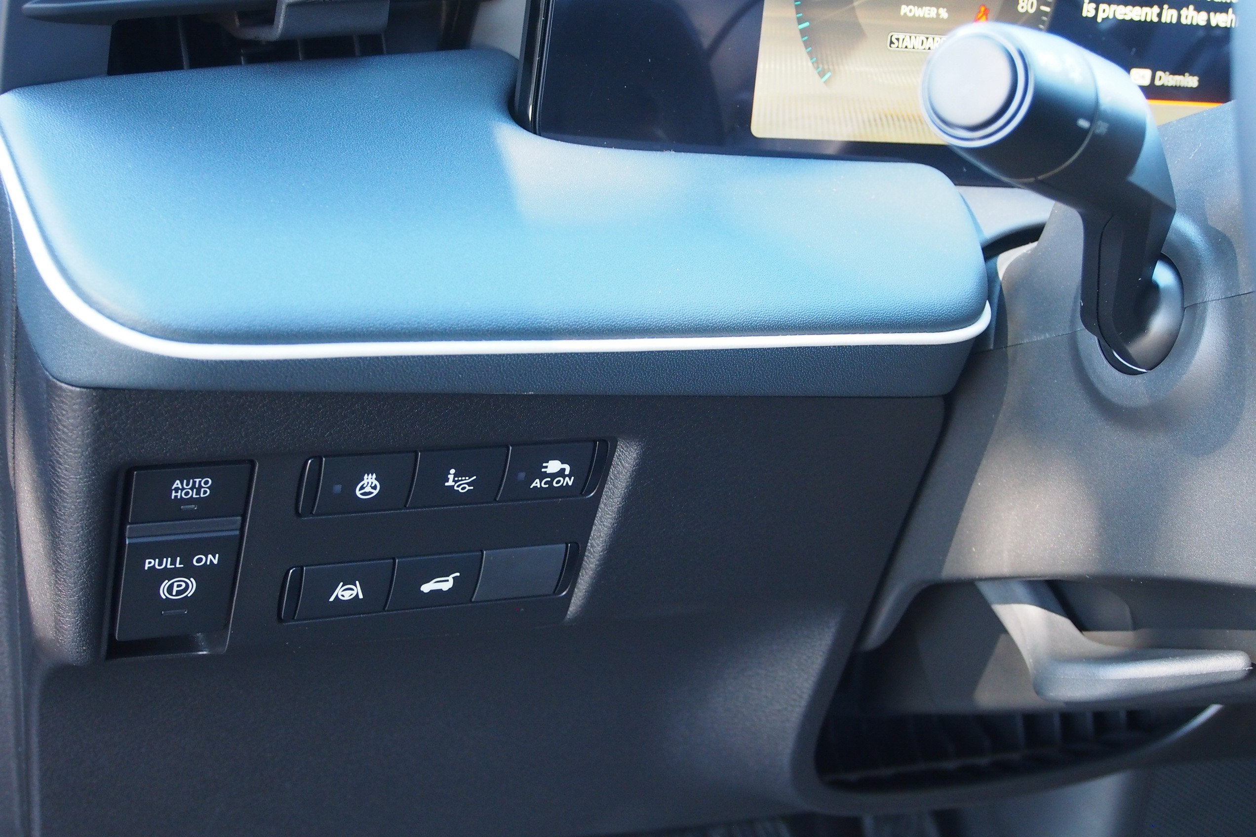 2026 Nissan LEAF PLATINUM+