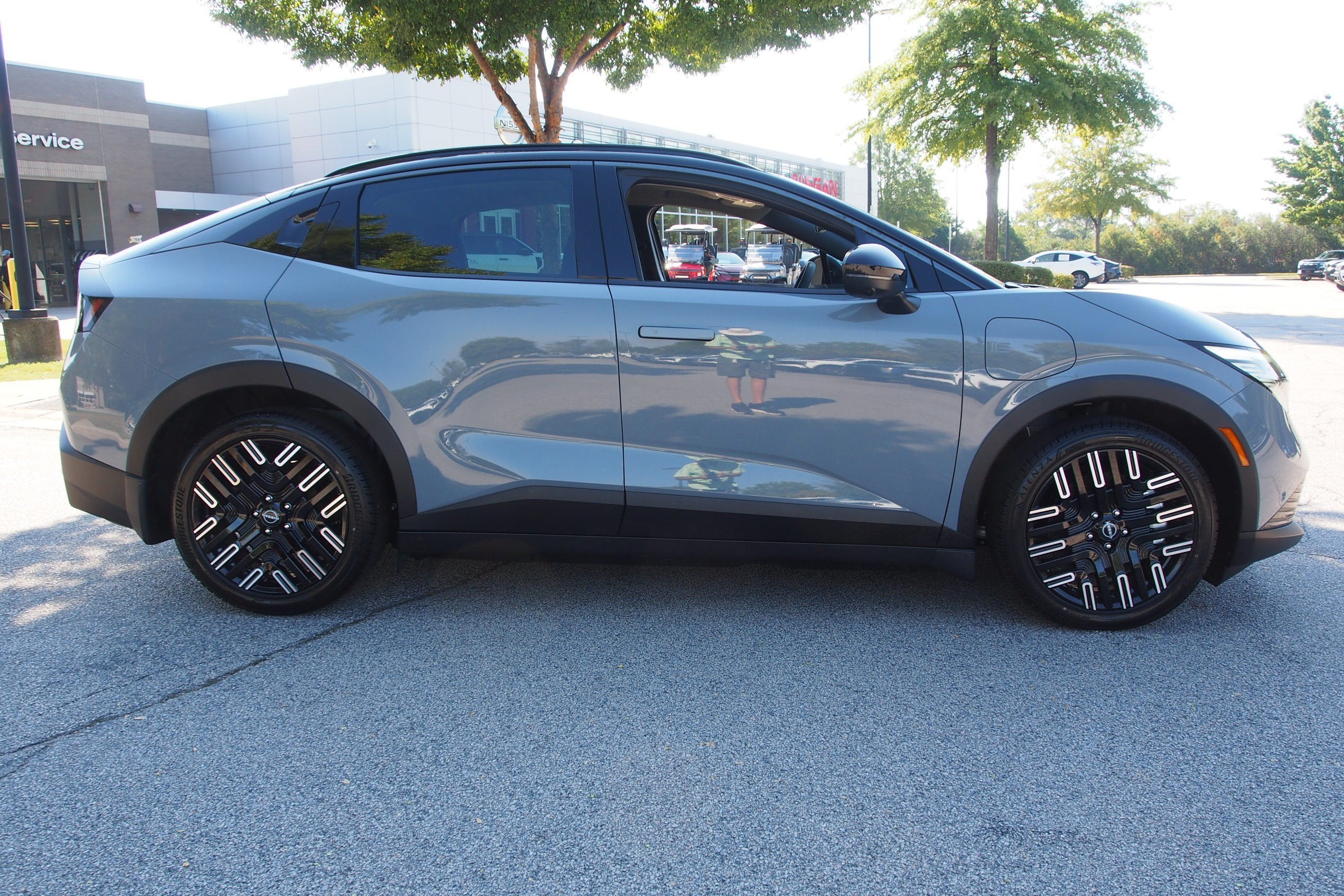 2026 Nissan LEAF PLATINUM+