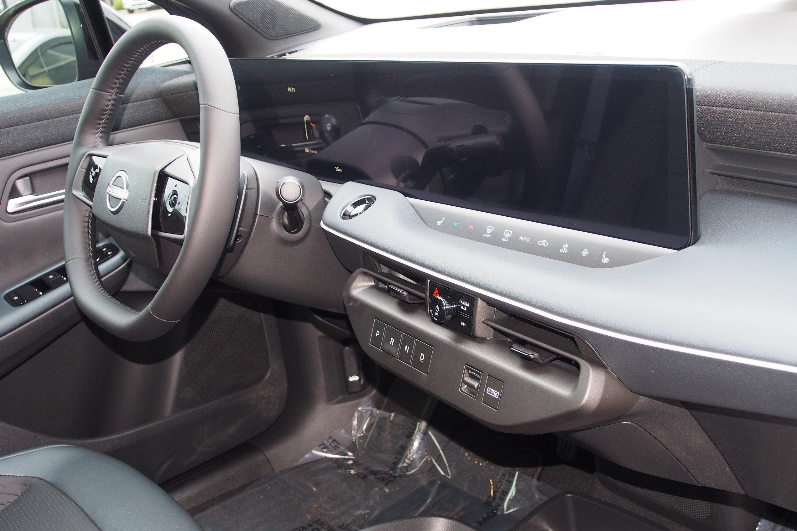 2026 Nissan LEAF PLATINUM+