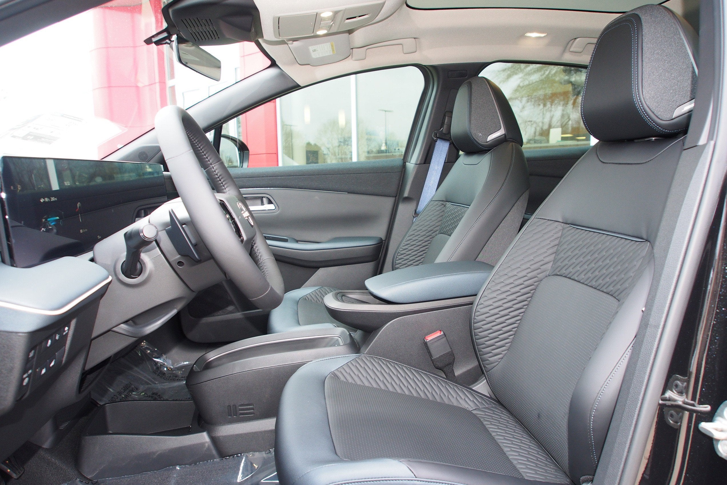 2026 Nissan LEAF PLATINUM+