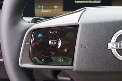 2026 Nissan LEAF PLATINUM+