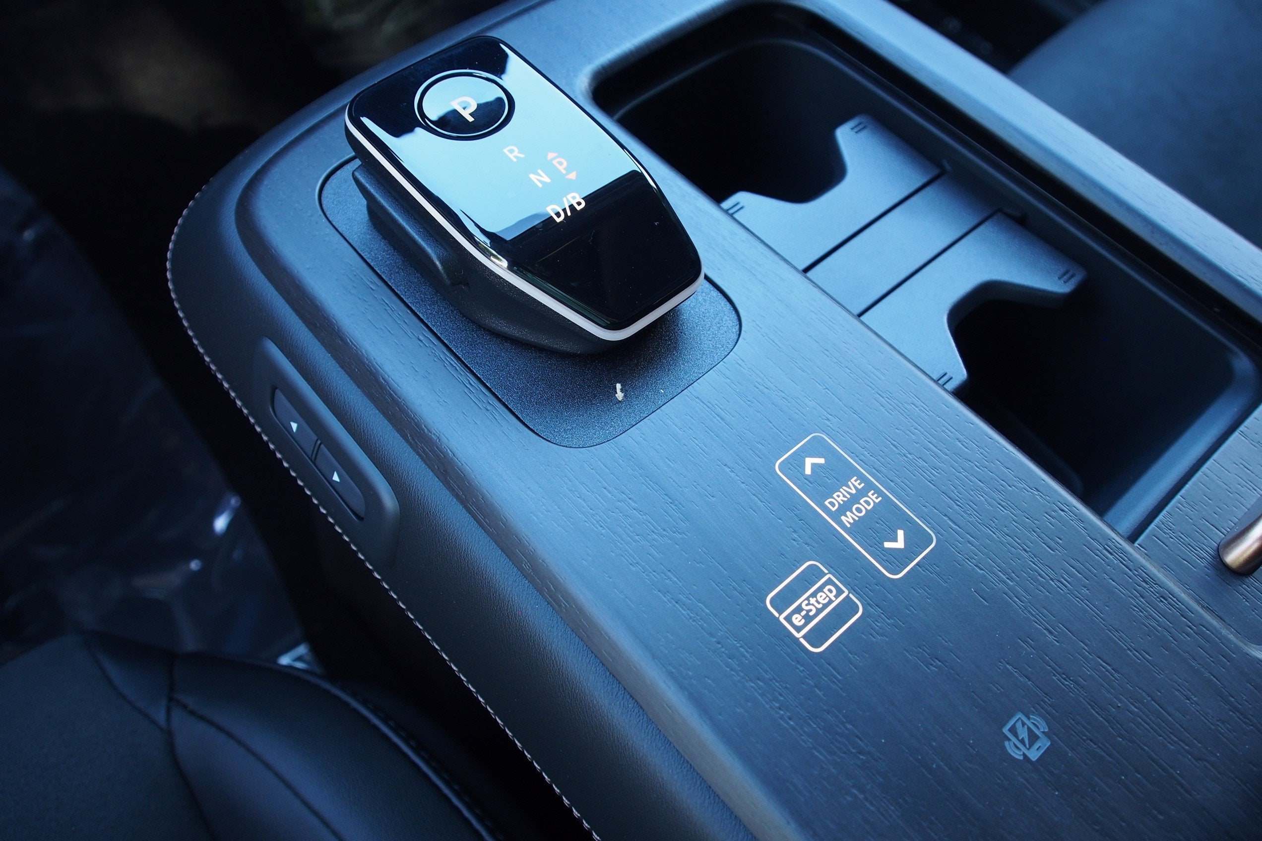 2025 Nissan ARIYA EVOLVE+