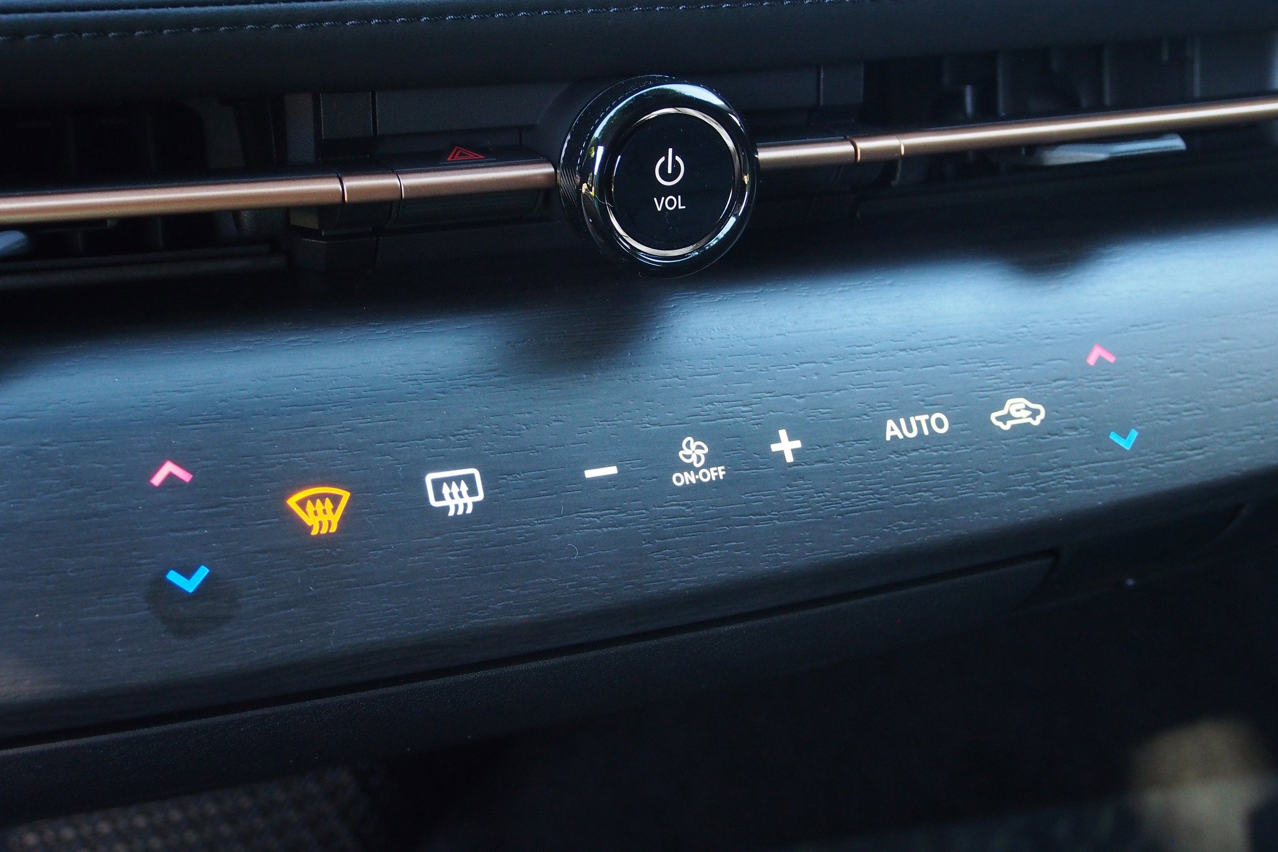 2025 Nissan ARIYA EVOLVE+