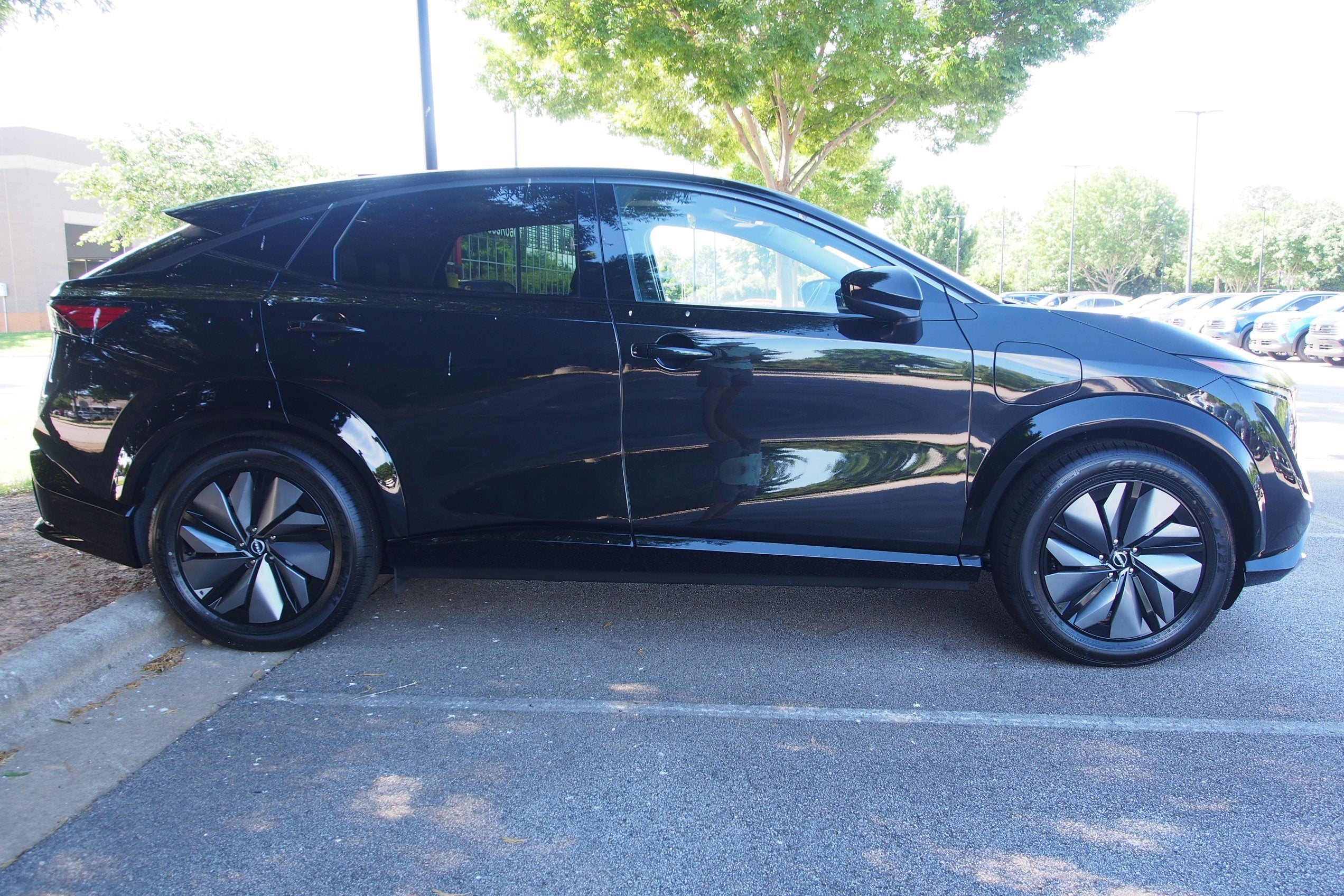 2025 Nissan ARIYA EVOLVE+