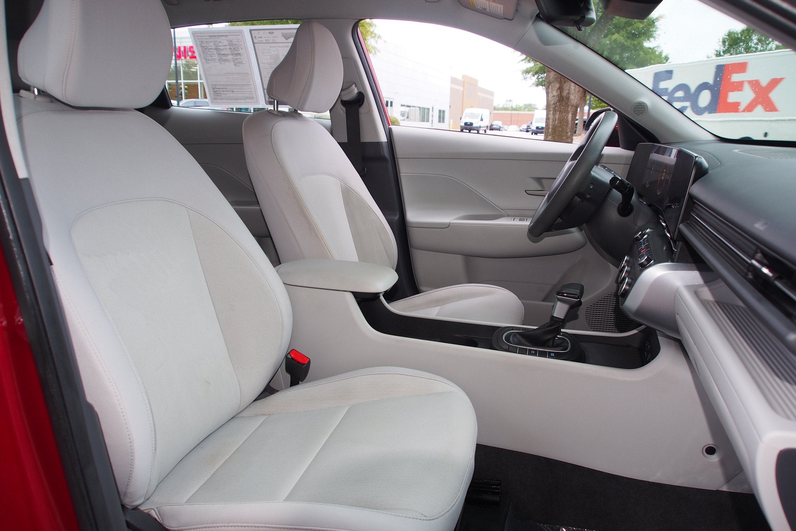 2024 Hyundai Kona SE