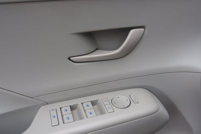 2024 Hyundai Kona SE