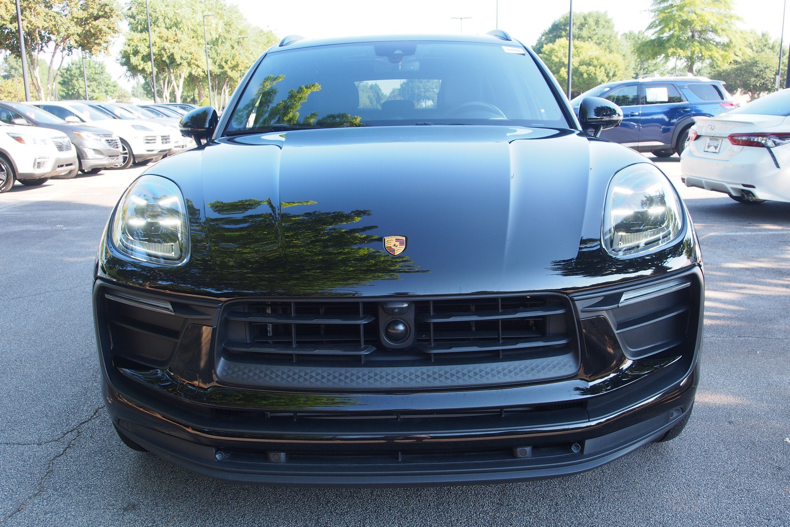 2023 Porsche Macan Base
