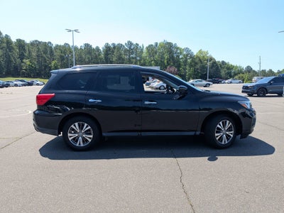2019 Nissan Pathfinder SL