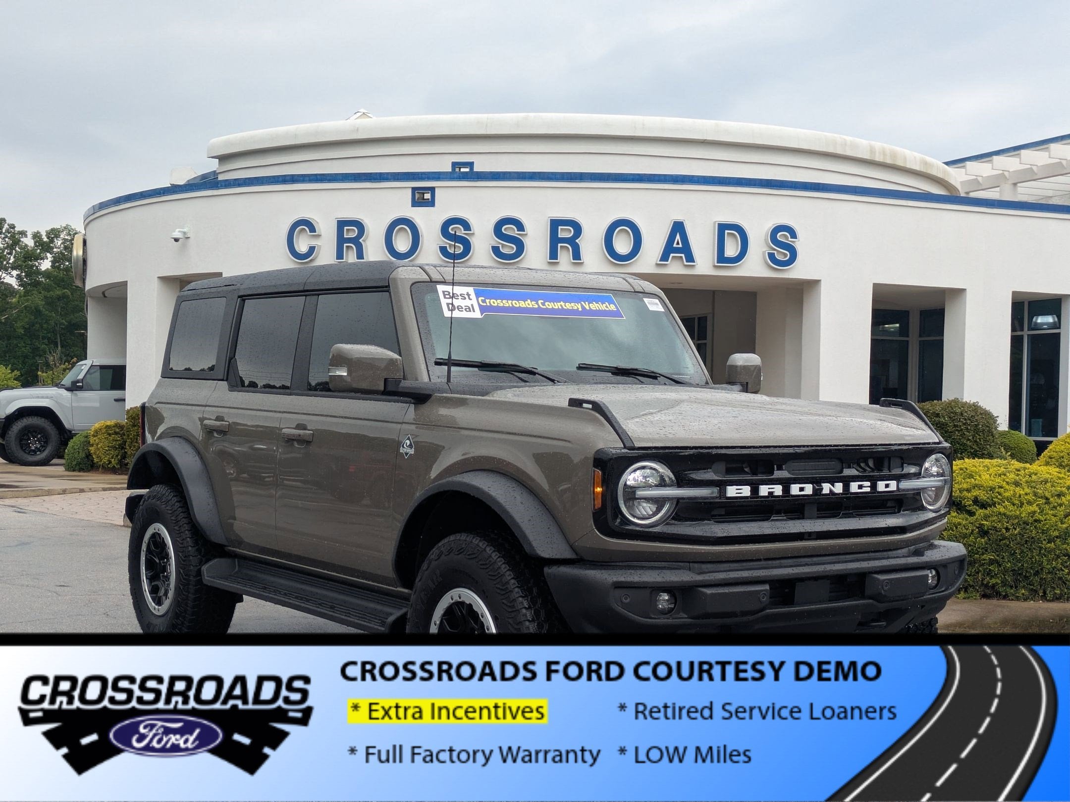 2025 Ford Bronco Outer Banks - Crossroads Courtesy Demo