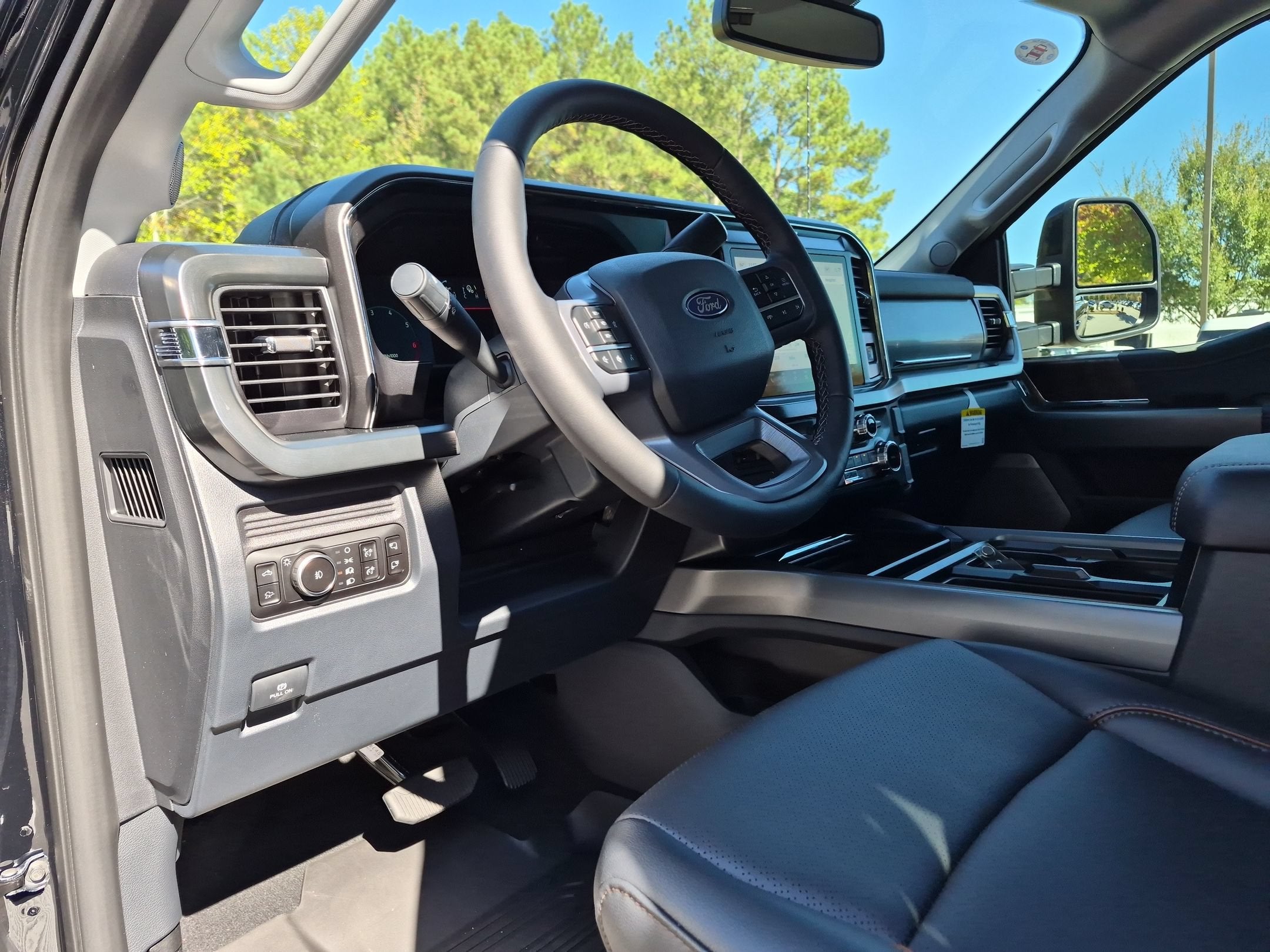 2027 Ford Super Duty F-250 SRW LARIAT