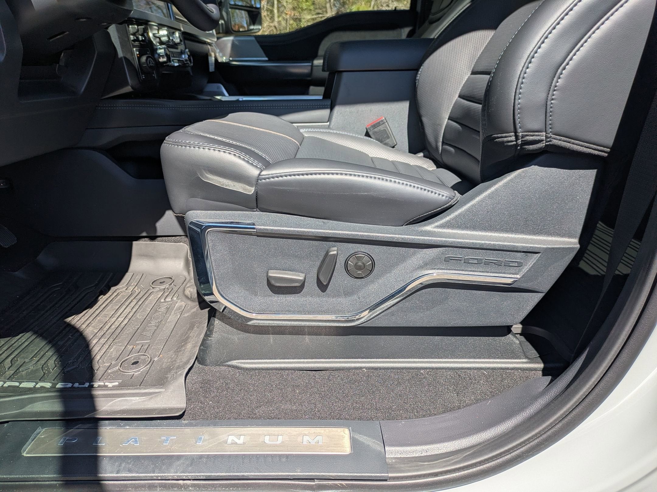 2026 Ford Super Duty F-350 SRW Platinum