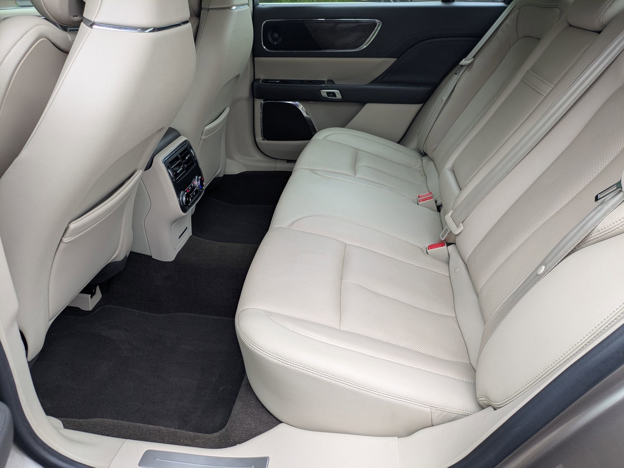 2019 Lincoln Continental Reserve
