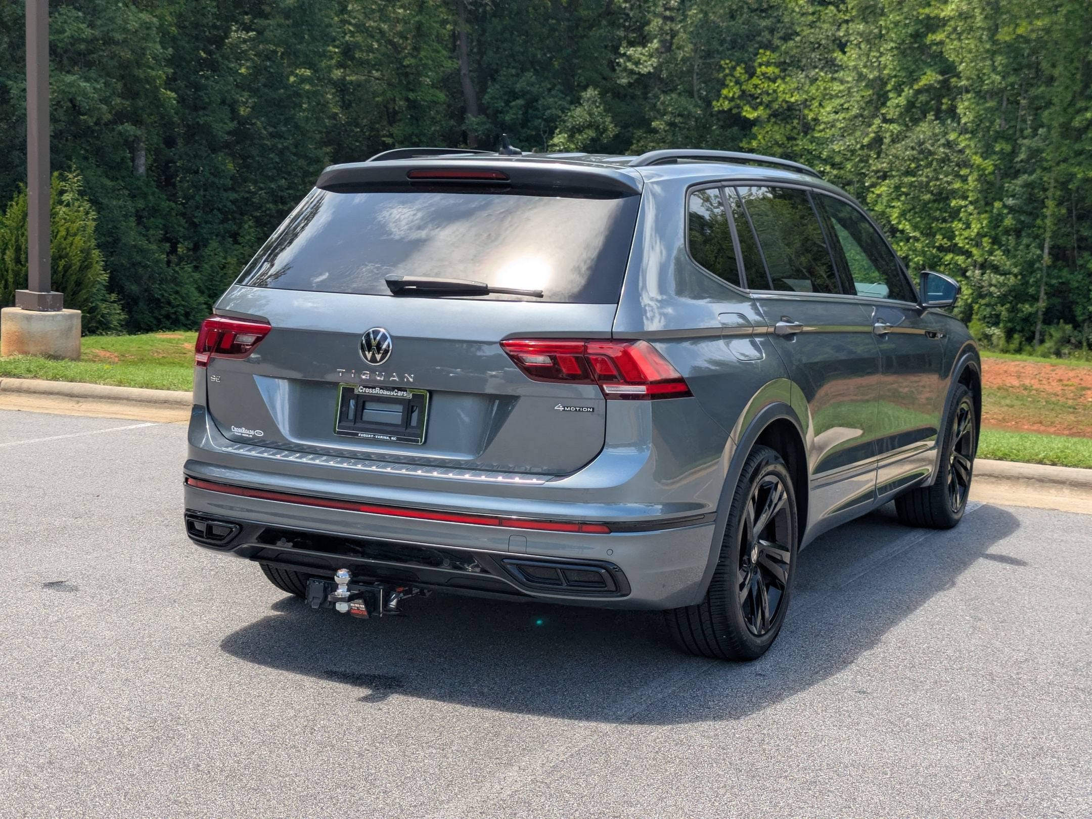 2024 Volkswagen Tiguan SE R-Line Black