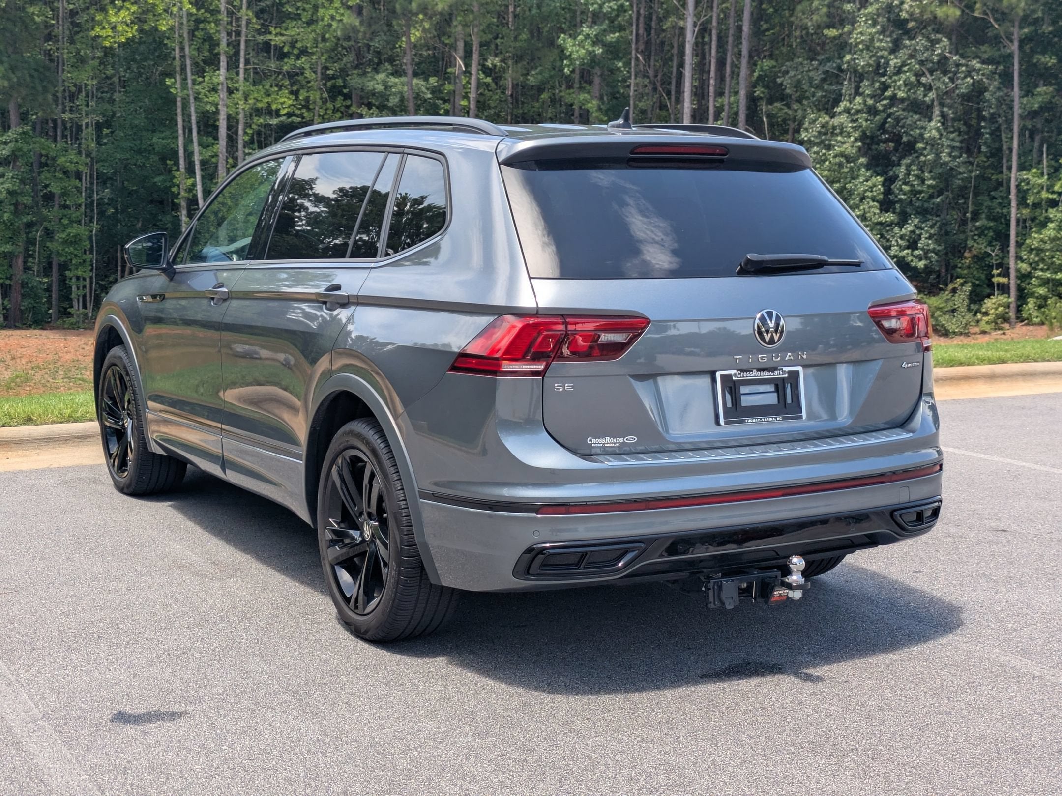 2024 Volkswagen Tiguan SE R-Line Black