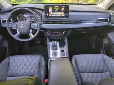 2022 Mitsubishi Outlander SEL