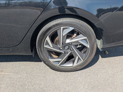 2024 Hyundai Elantra Limited