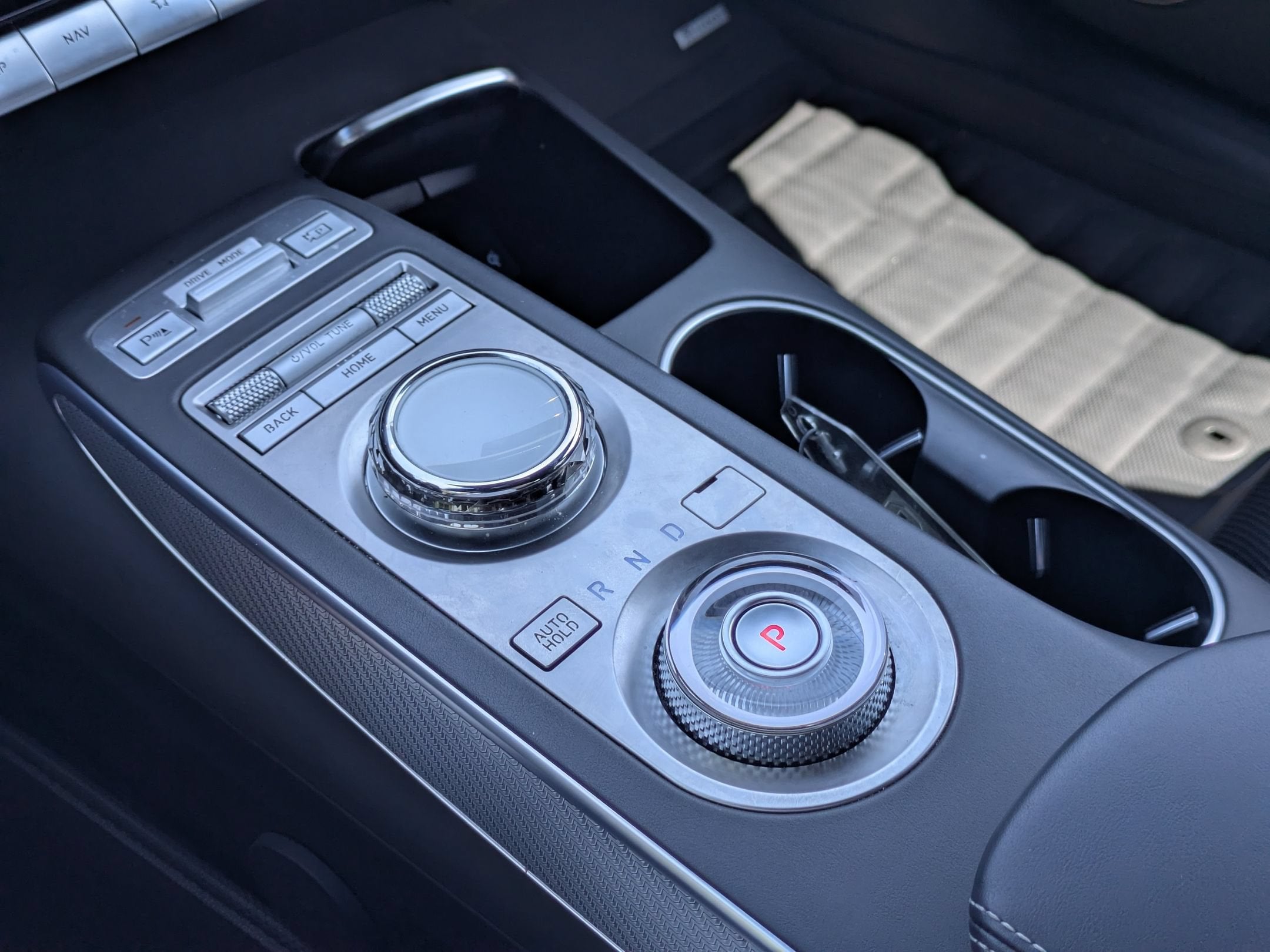 2023 Genesis GV70 2.5T