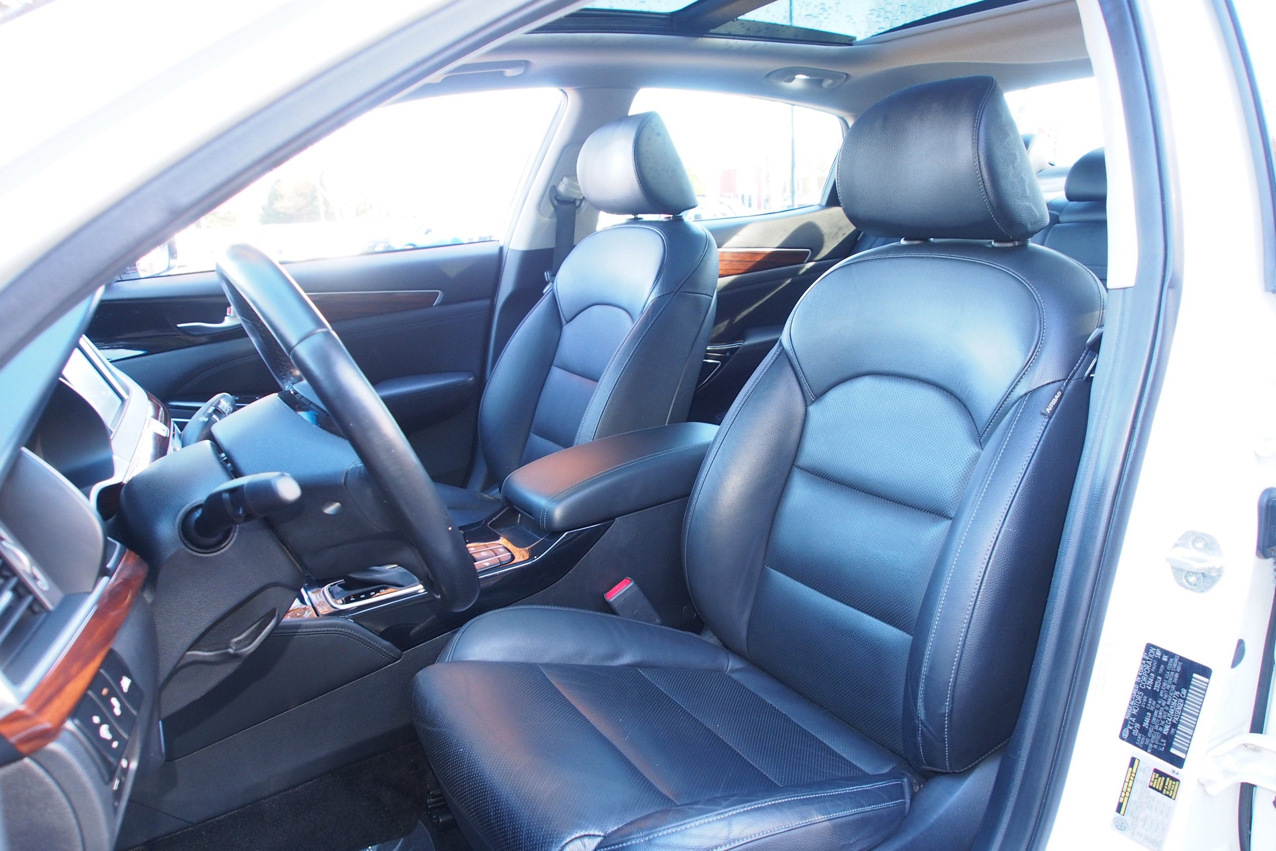 2019 Kia Cadenza Technology