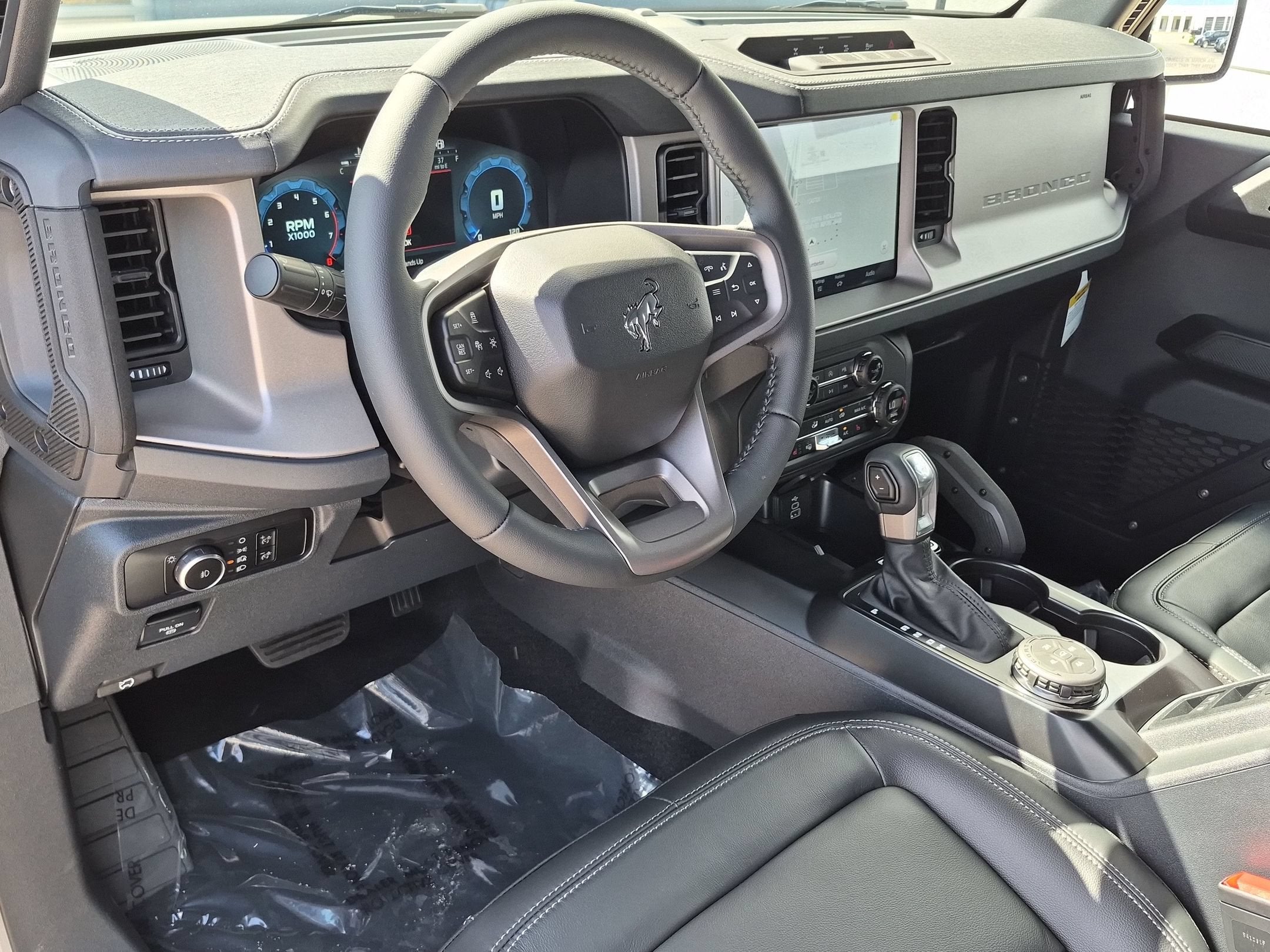 2026 Ford Bronco 4-Door Outer Banks - Photo 16