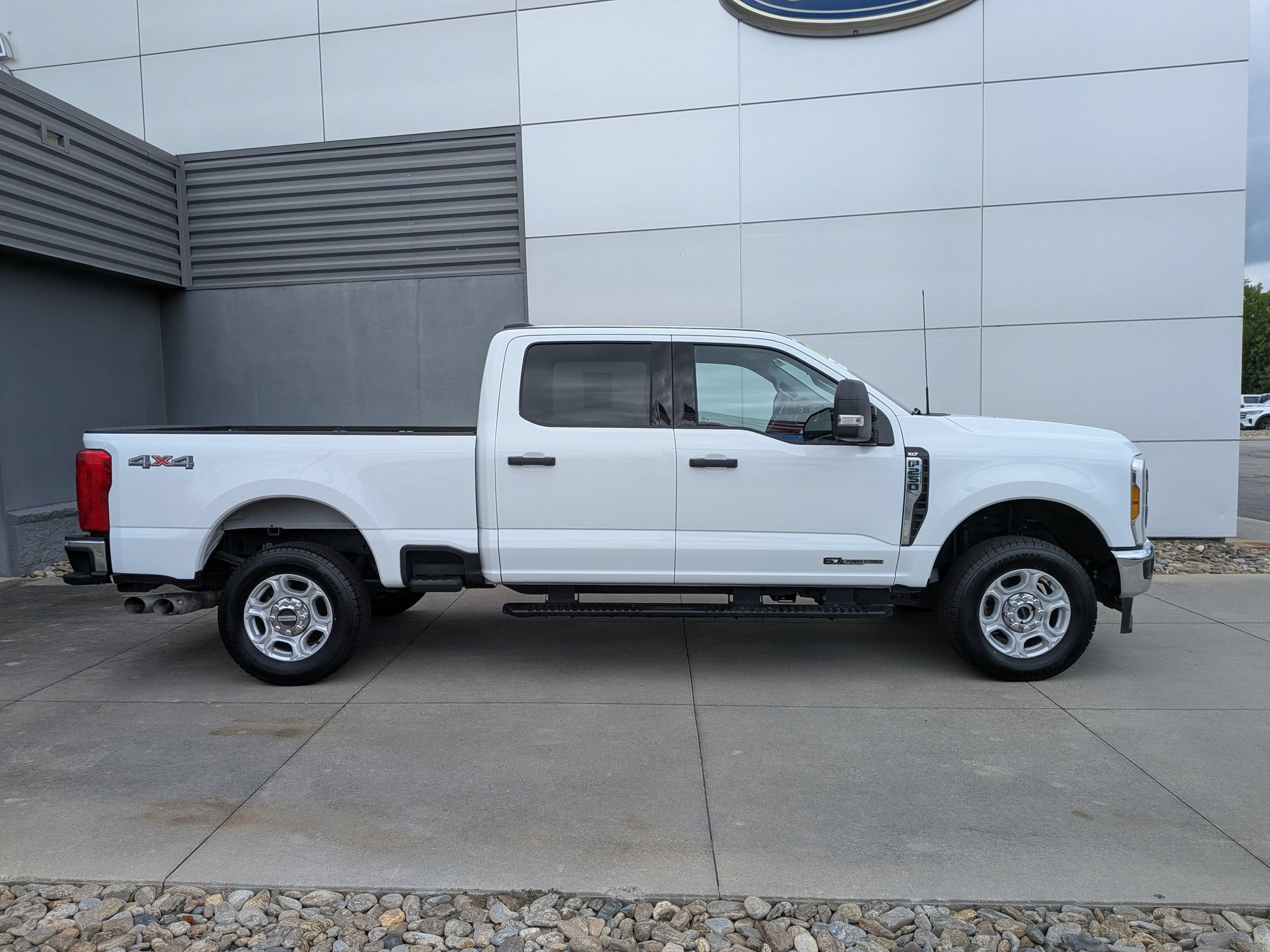 2026 Ford Super Duty F-250 SRW XLT