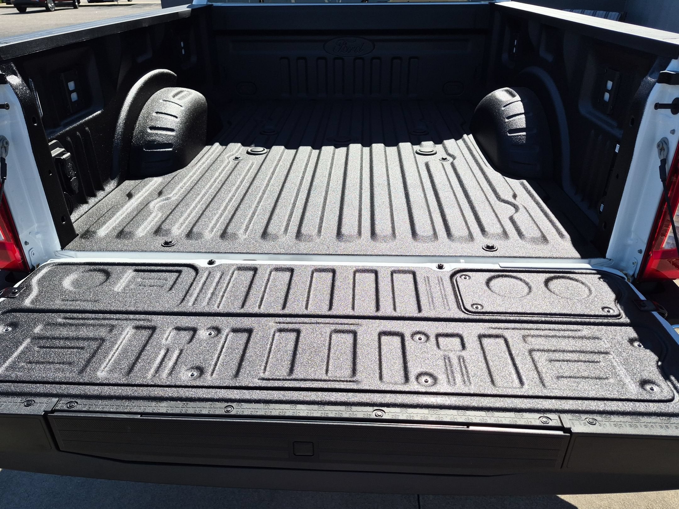 2027 Ford Super Duty F-250 SRW LARIAT