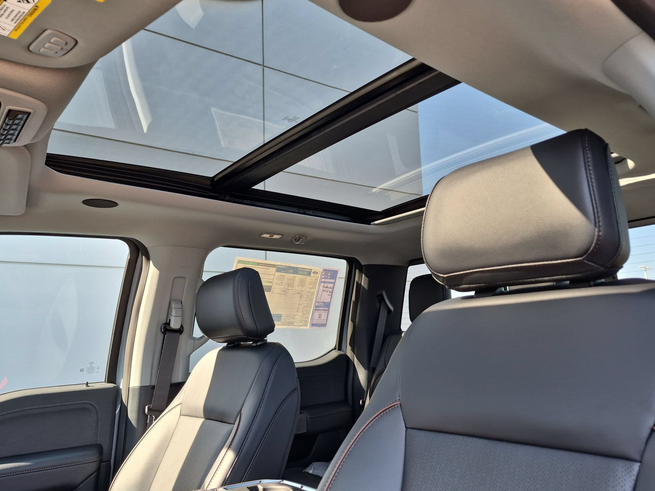 2027 Ford Super Duty F-250 SRW LARIAT