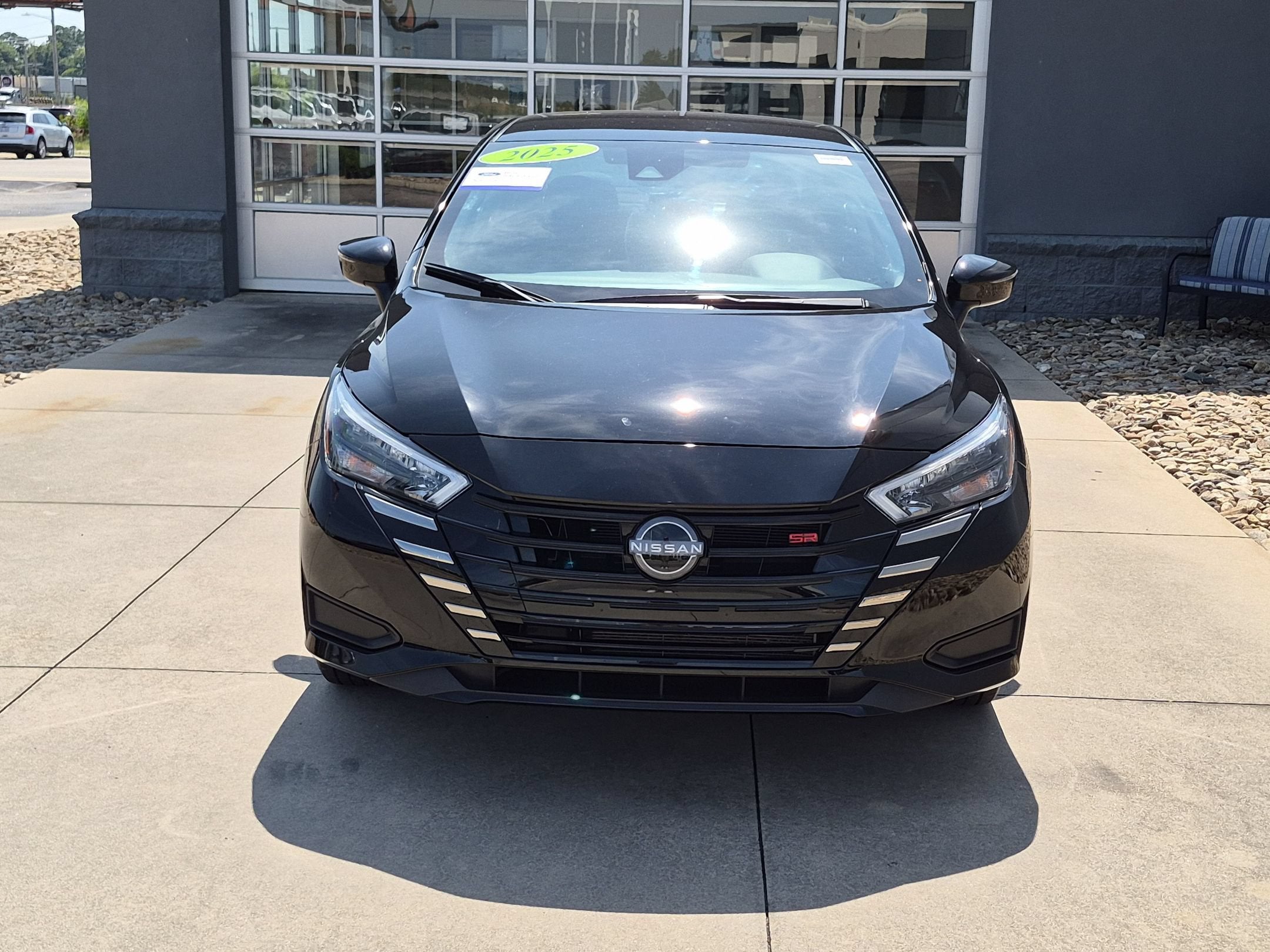2025 Nissan Versa SR
