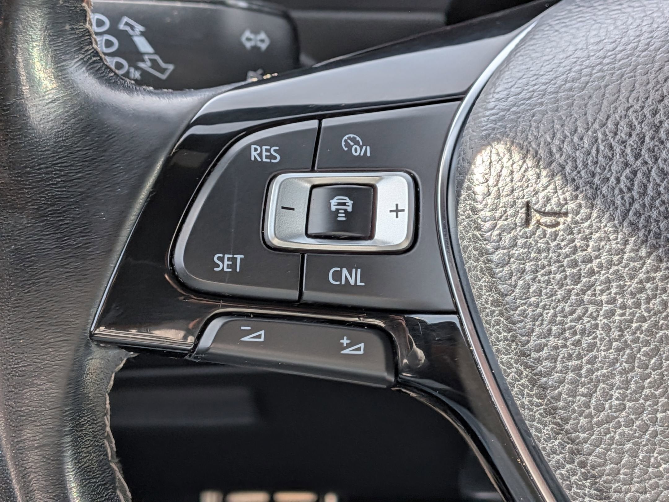 2018 Volkswagen Tiguan SEL