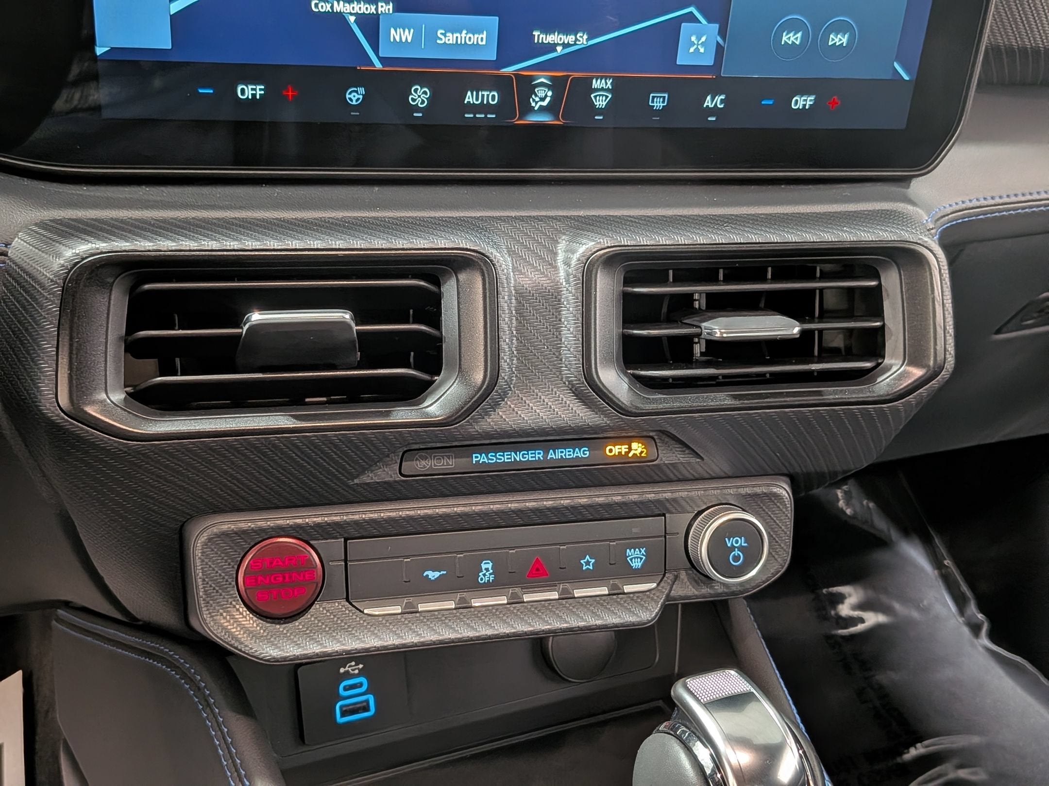 2025 Ford Mustang Dark Horse
