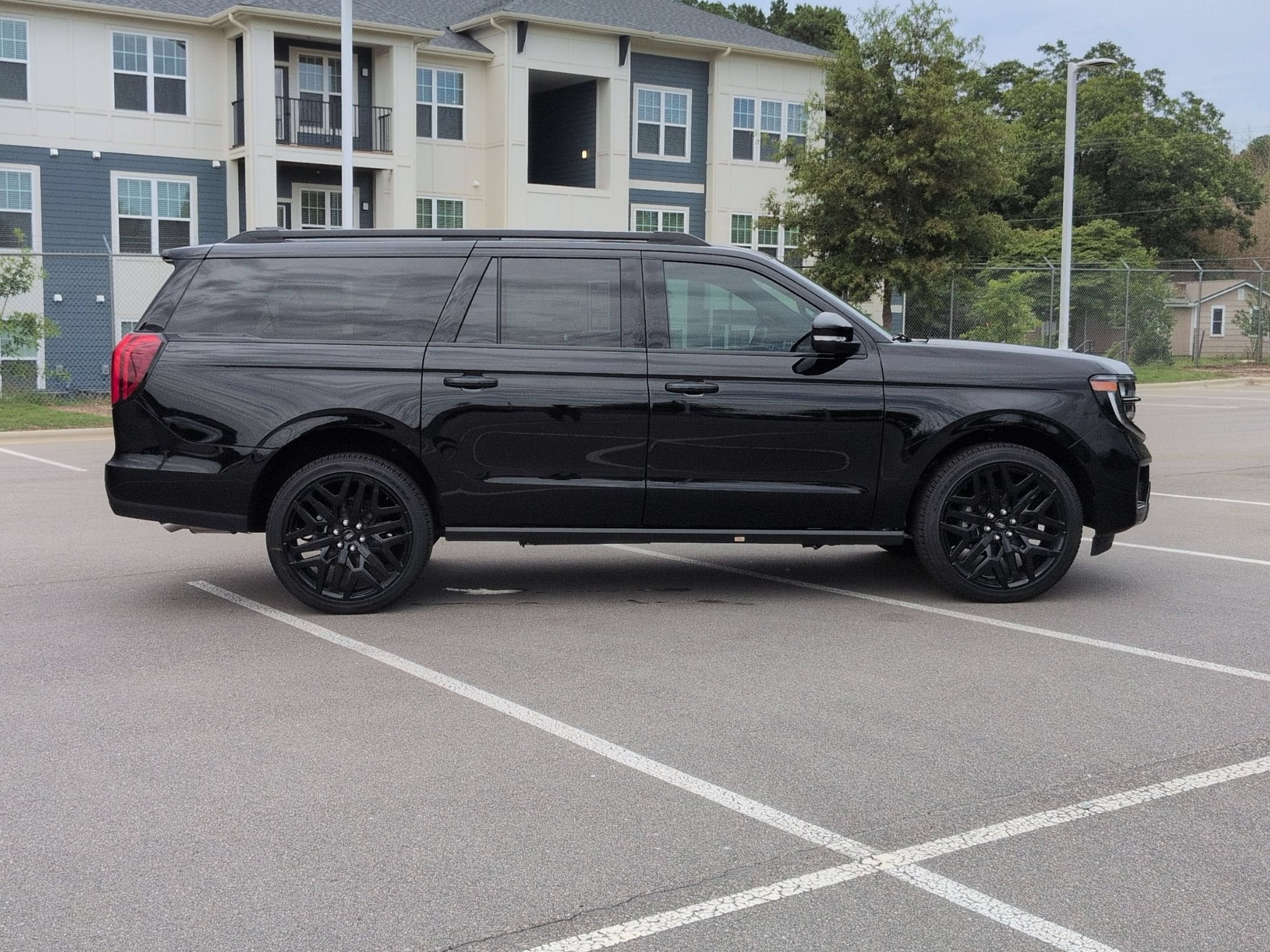 2027 Ford Expedition Max Platinum